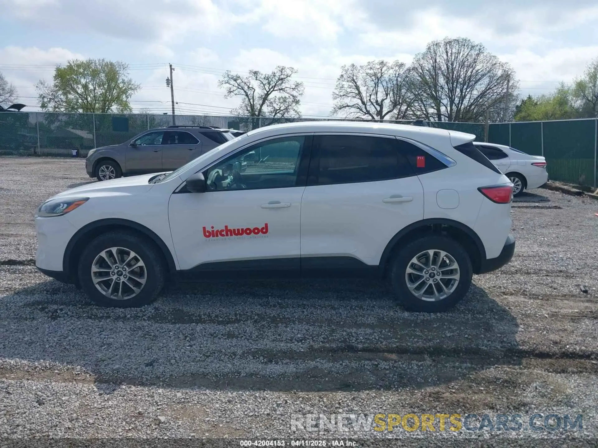14 Photograph of a damaged car 1FMCU9G68NUA67439 FORD ESCAPE 2022