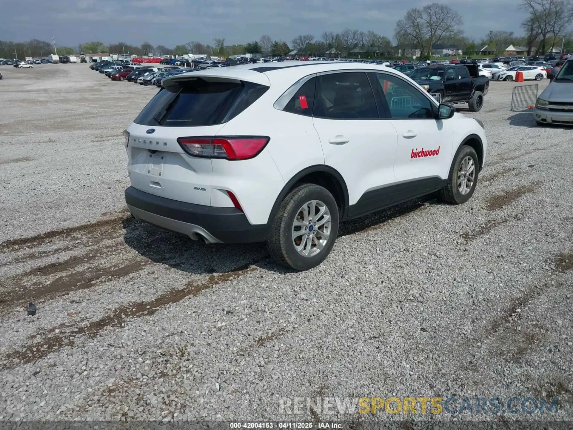 4 Photograph of a damaged car 1FMCU9G68NUA67439 FORD ESCAPE 2022