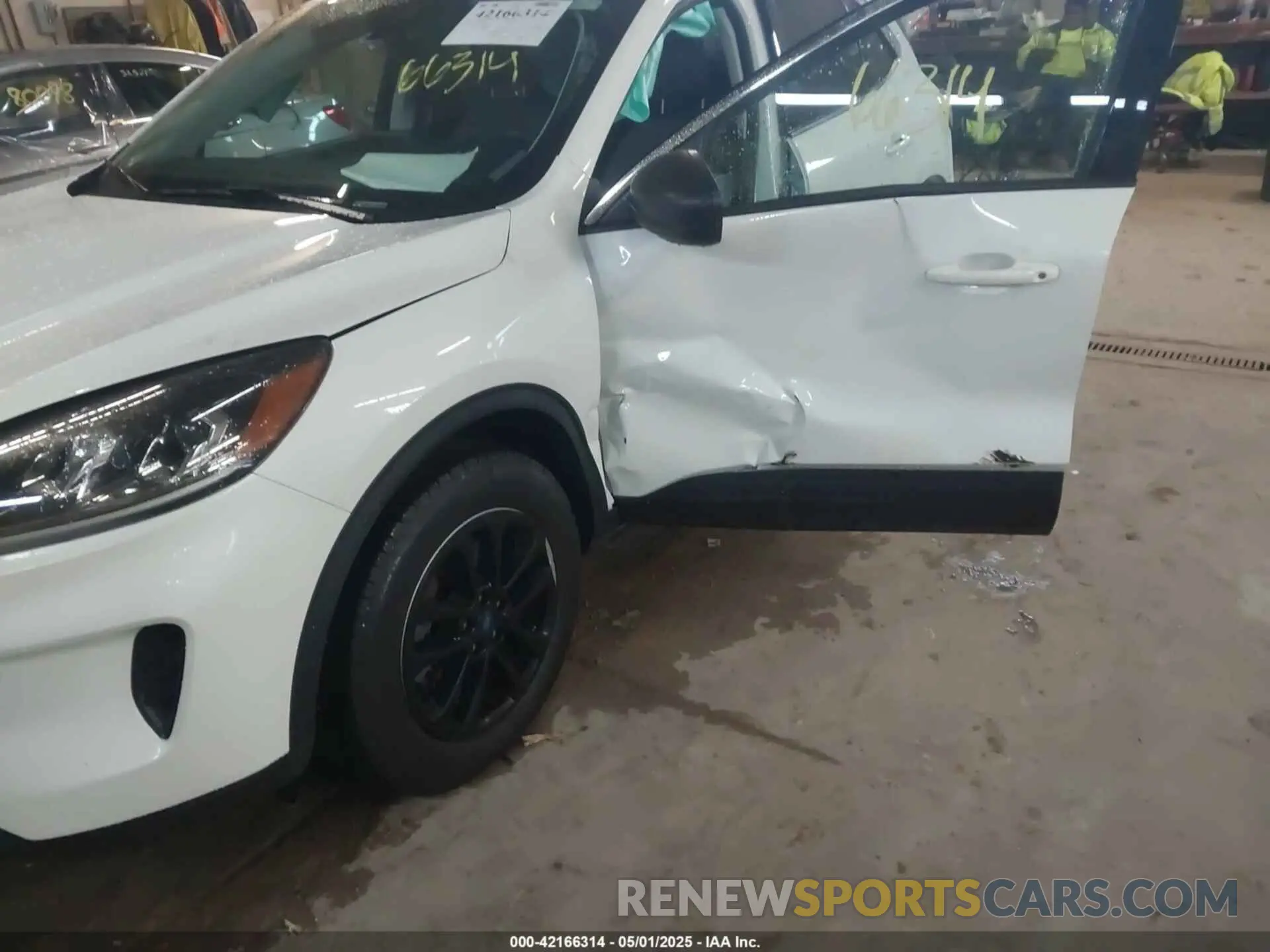 6 Фотография поврежденного автомобиля 1FMCU9G68NUB16493 FORD ESCAPE 2022