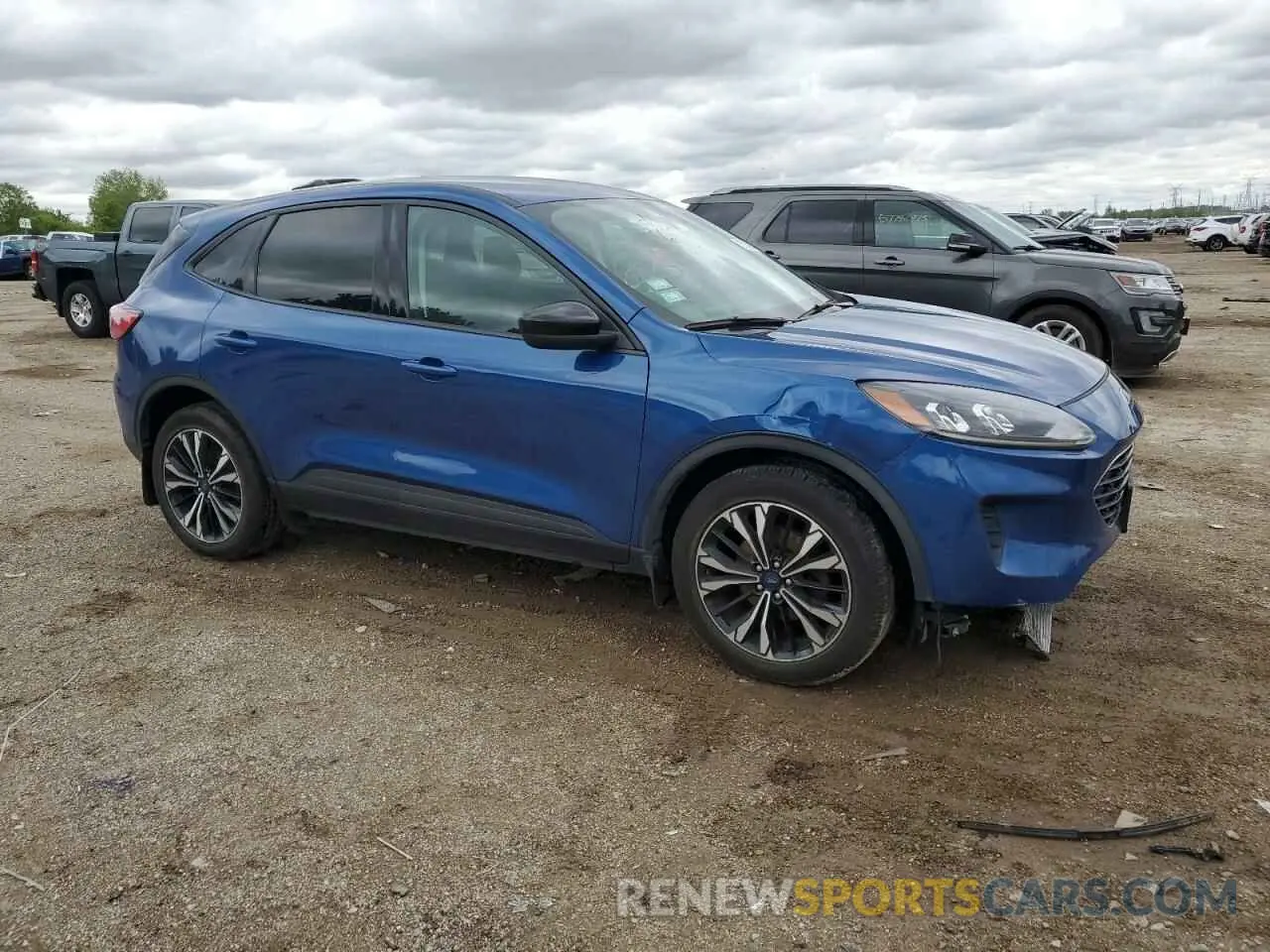 4 Фотография поврежденного автомобиля 1FMCU9G68NUB21886 FORD ESCAPE 2022