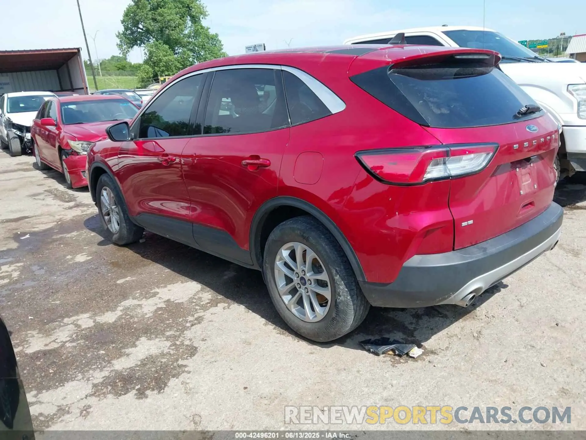 3 Фотография поврежденного автомобиля 1FMCU9G68NUB69176 FORD ESCAPE 2022