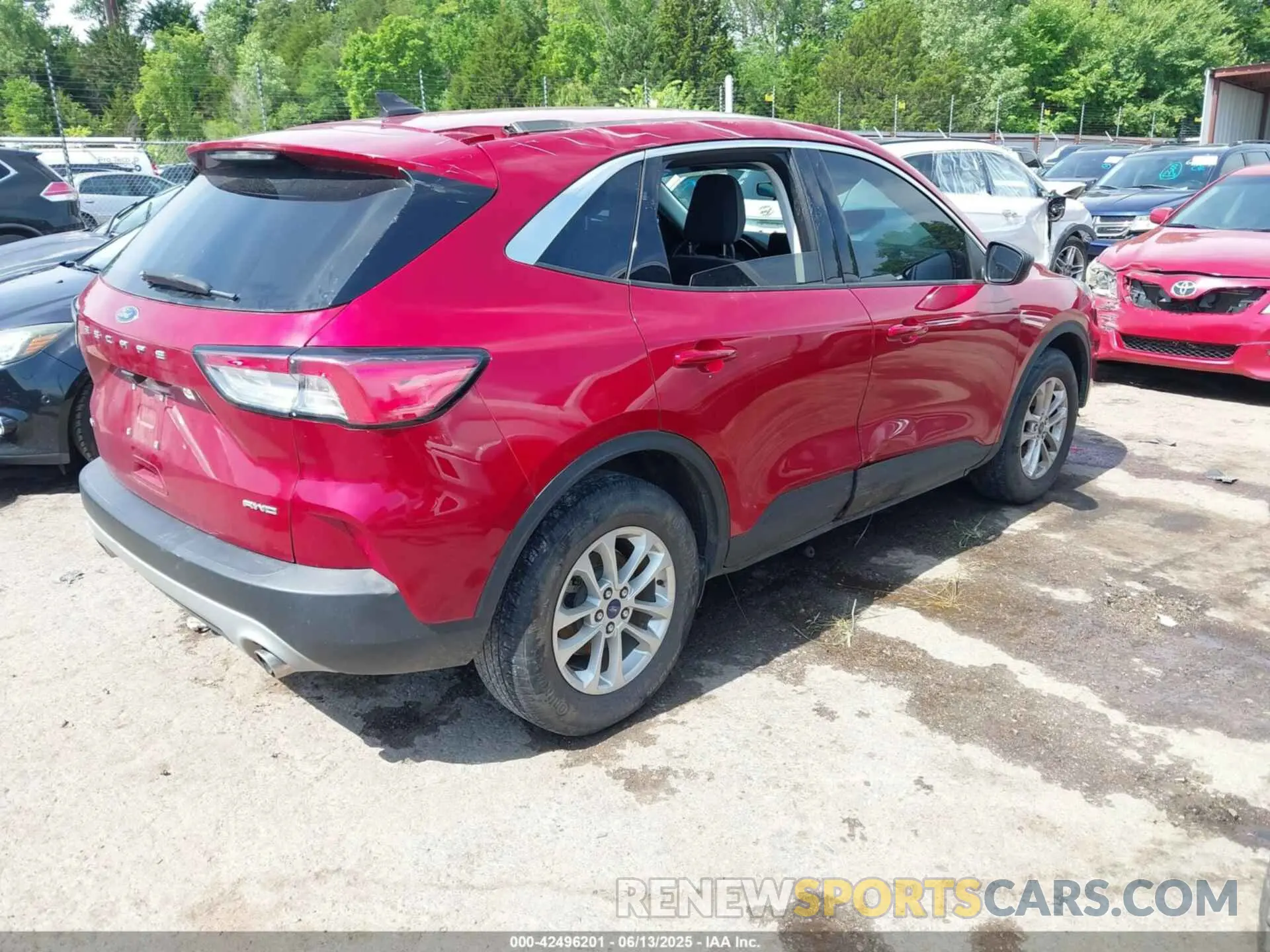 4 Фотография поврежденного автомобиля 1FMCU9G68NUB69176 FORD ESCAPE 2022