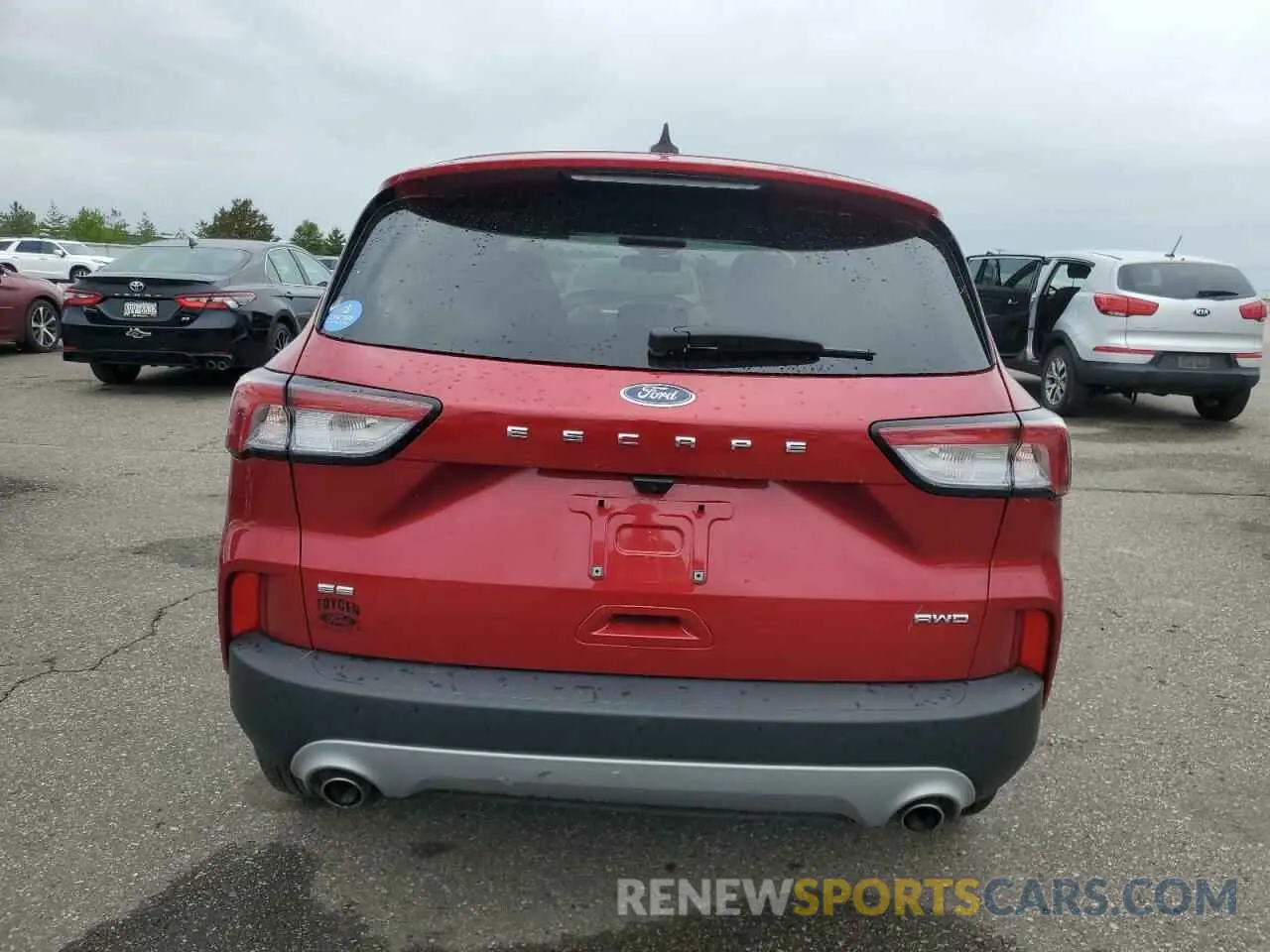 6 Photograph of a damaged car 1FMCU9G68NUB70957 FORD ESCAPE 2022