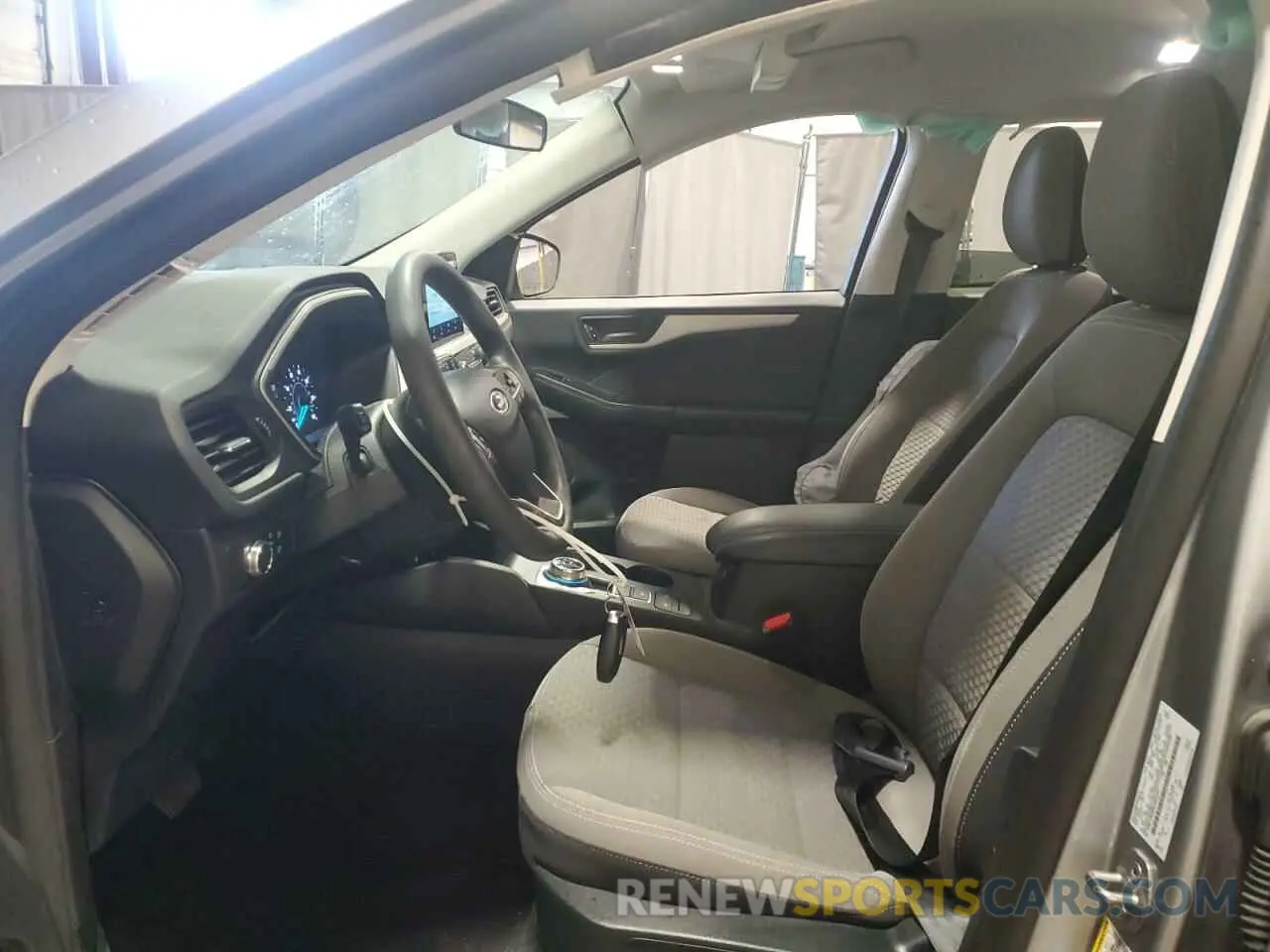 7 Photograph of a damaged car 1FMCU9G69NUB32167 FORD ESCAPE 2022