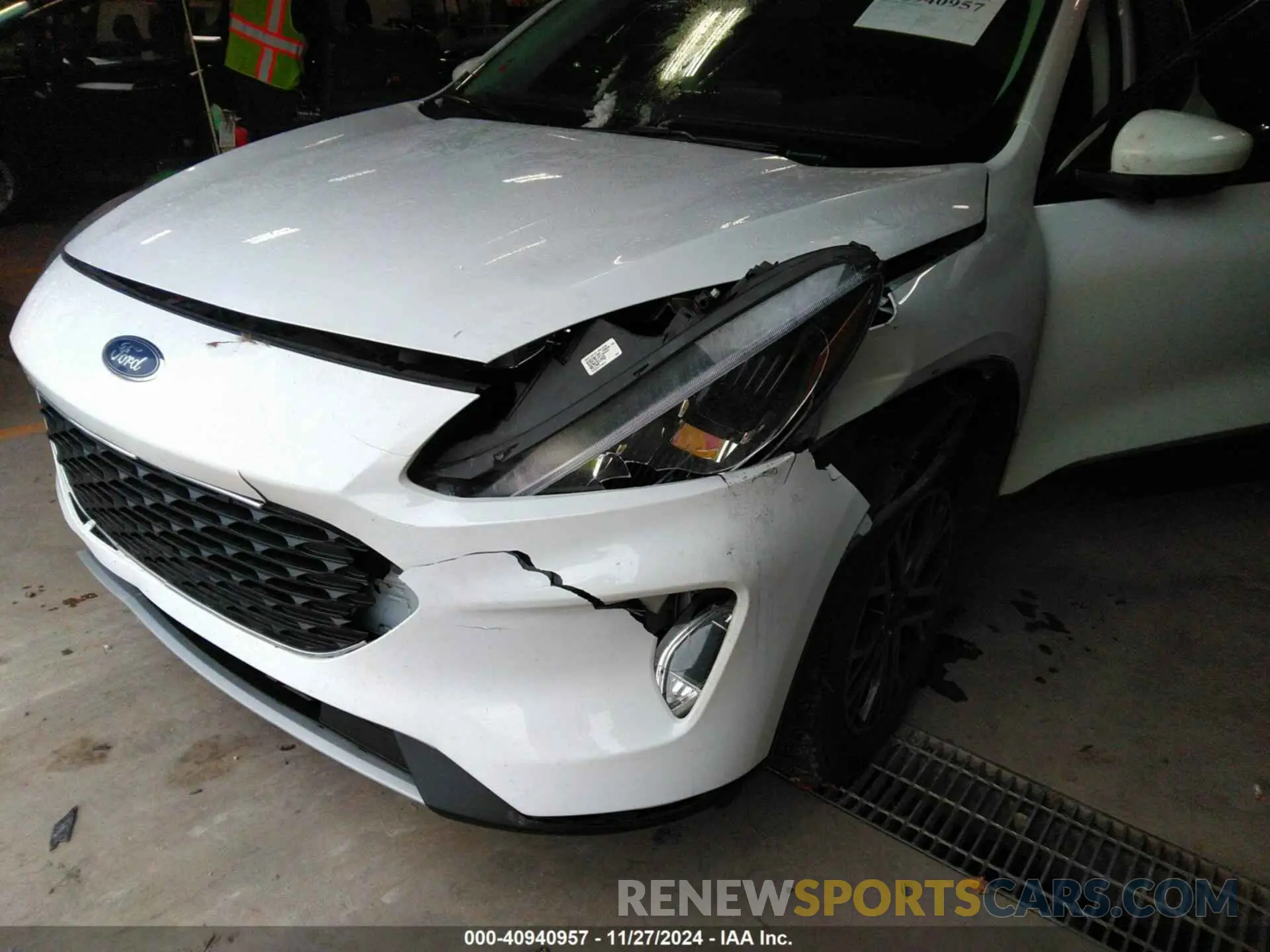 6 Photograph of a damaged car 1FMCU9H60NUA34790 FORD ESCAPE 2022