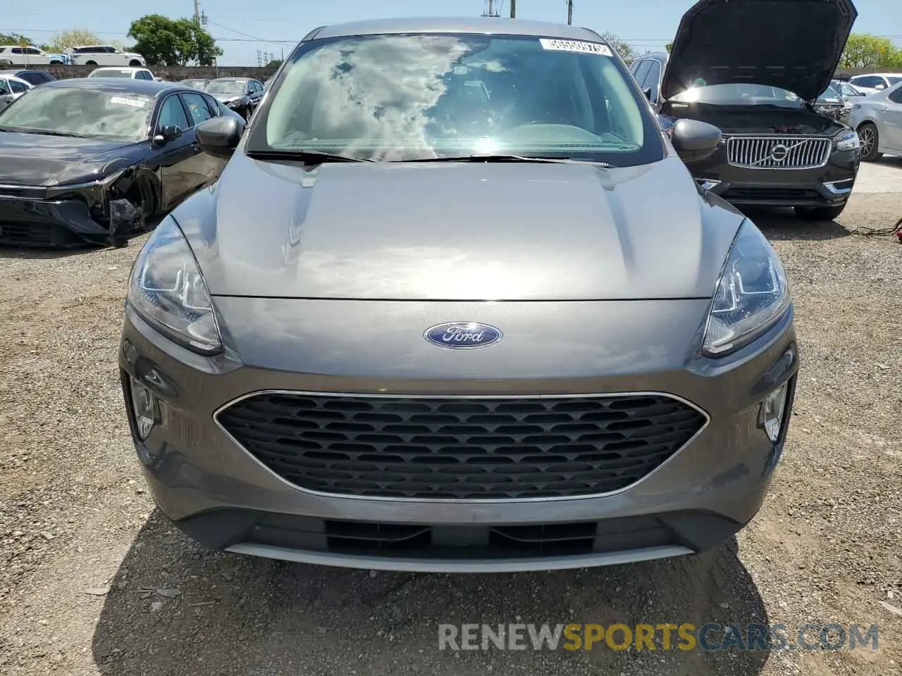5 Photograph of a damaged car 1FMCU9H61NUA69449 FORD ESCAPE 2022