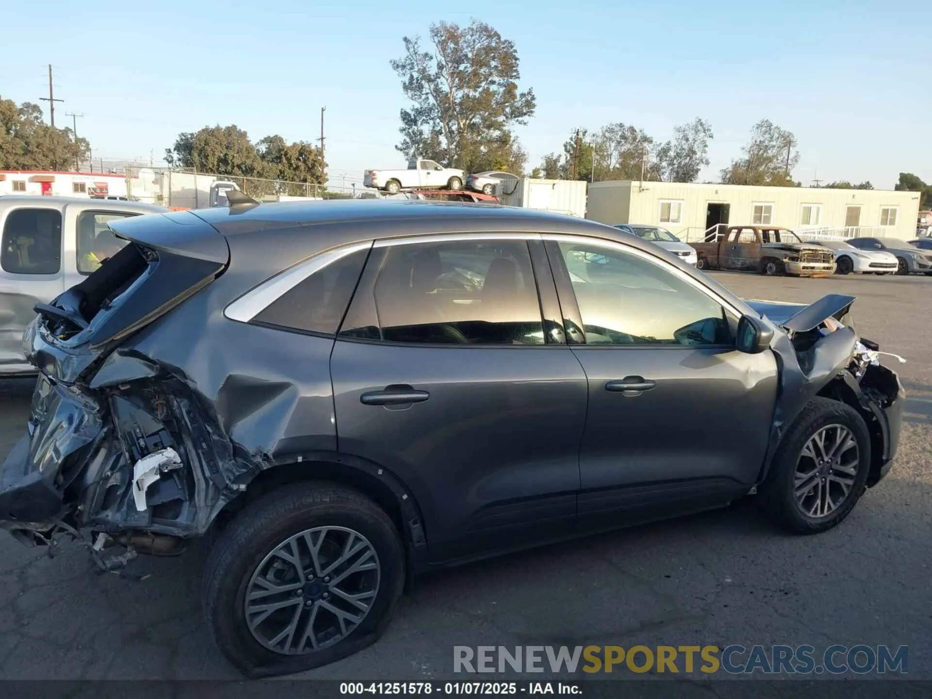 13 Photograph of a damaged car 1FMCU9H65NUA72628 FORD ESCAPE 2022