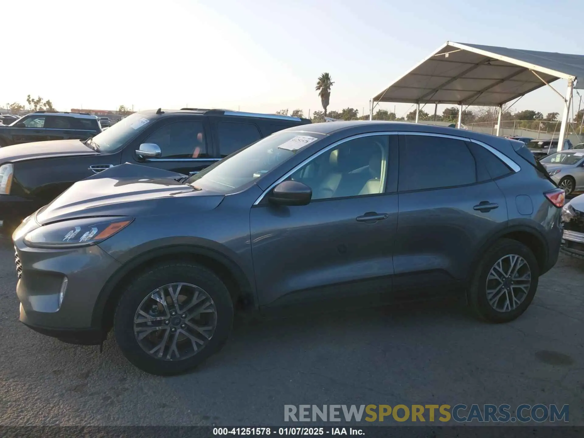 14 Photograph of a damaged car 1FMCU9H65NUA72628 FORD ESCAPE 2022