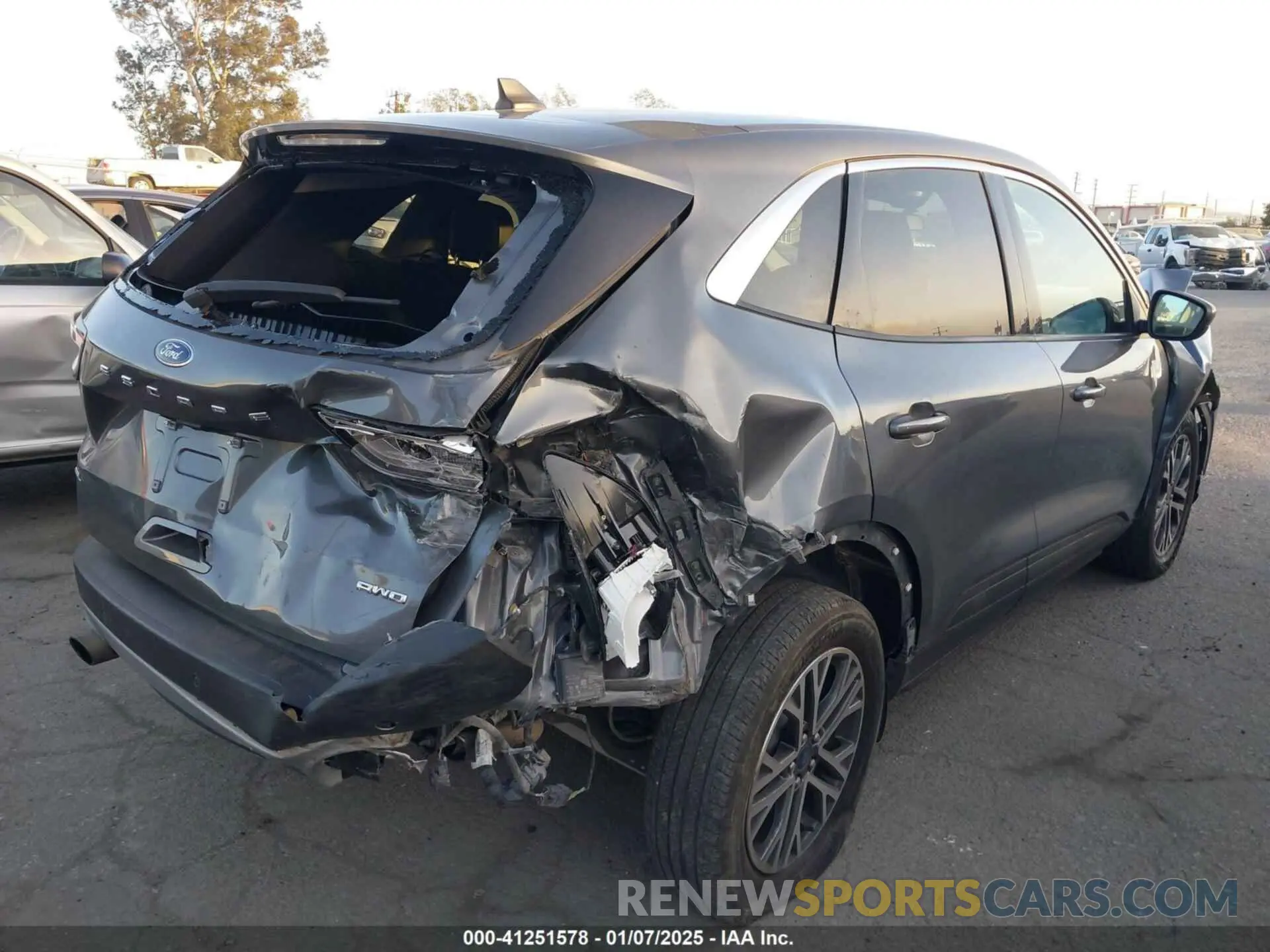 4 Photograph of a damaged car 1FMCU9H65NUA72628 FORD ESCAPE 2022