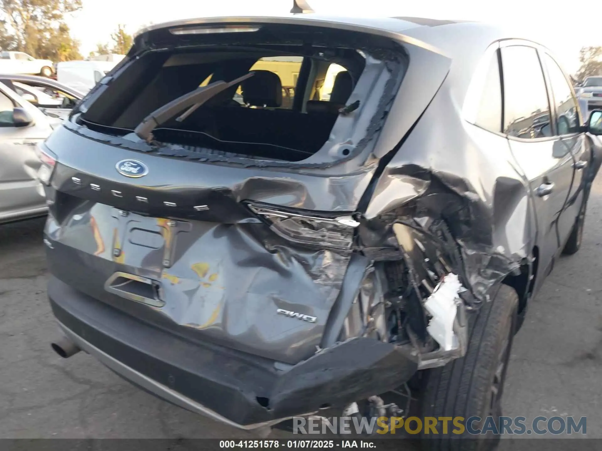 6 Photograph of a damaged car 1FMCU9H65NUA72628 FORD ESCAPE 2022