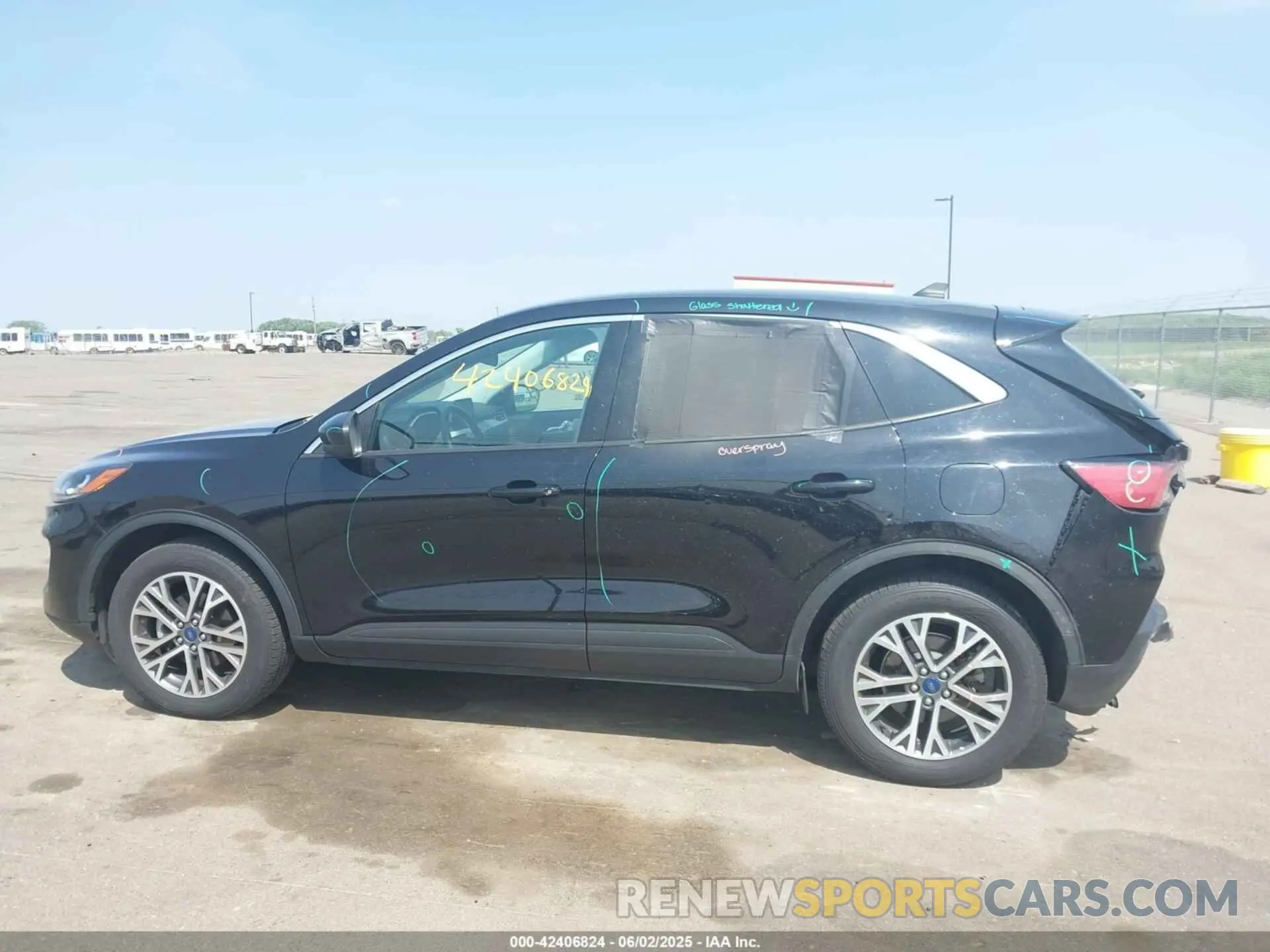 14 Photograph of a damaged car 1FMCU9H68NUA14612 FORD ESCAPE 2022