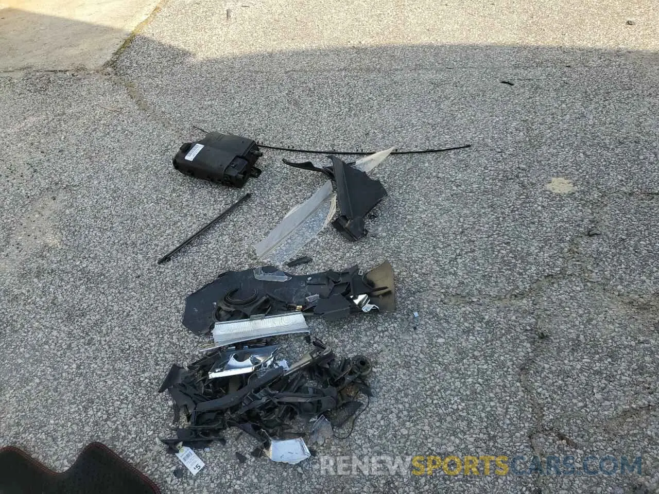 13 Photograph of a damaged car 1FMCU9H91NUA26143 FORD ESCAPE 2022