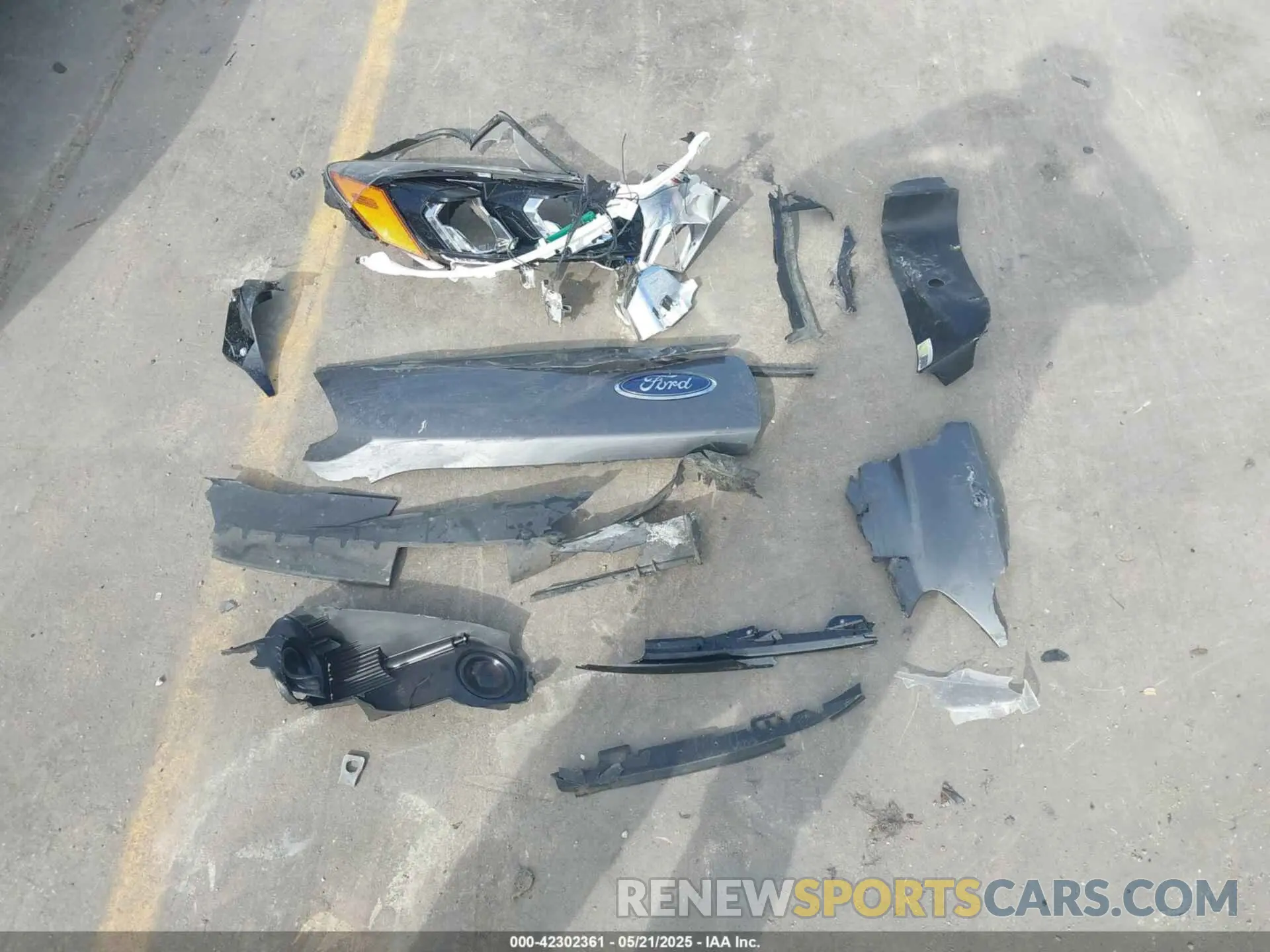11 Photograph of a damaged car 1FMCU9H92NUA45073 FORD ESCAPE 2022