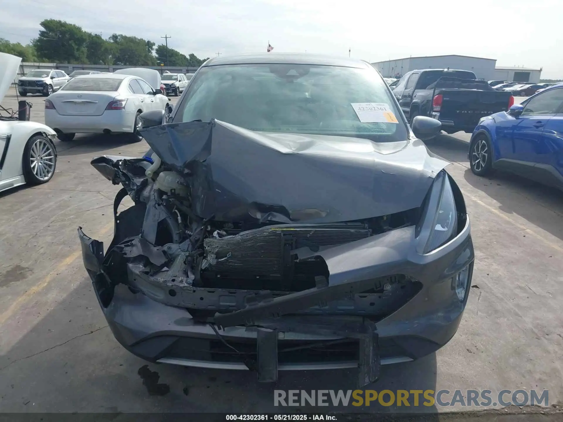 12 Photograph of a damaged car 1FMCU9H92NUA45073 FORD ESCAPE 2022
