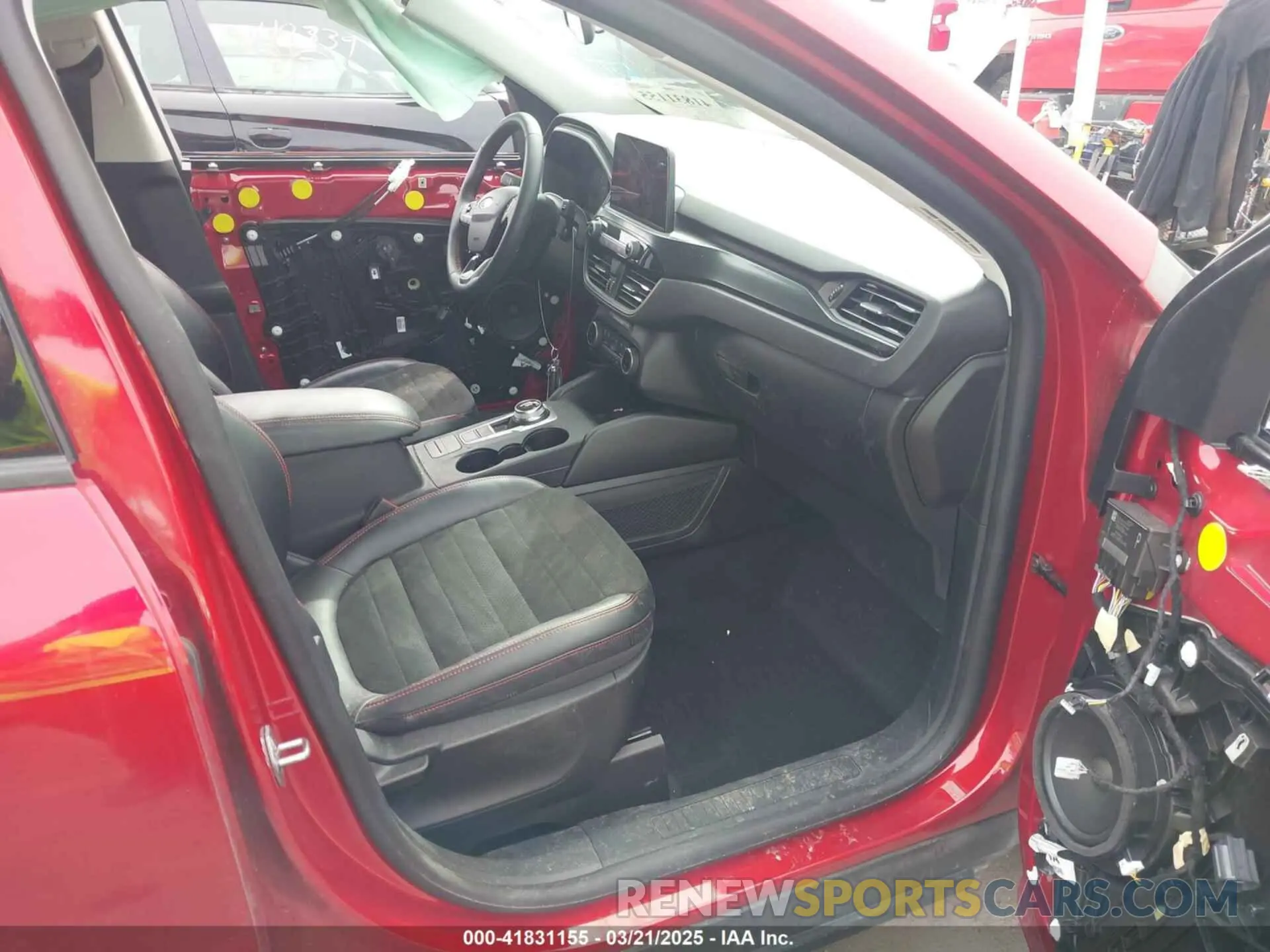 5 Photograph of a damaged car 1FMCU9H96NUA09158 FORD ESCAPE 2022