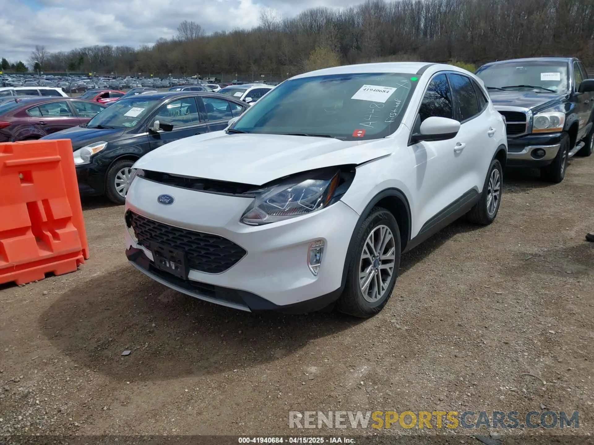 2 Фотография поврежденного автомобиля 1FMCU9H9XNUA44852 FORD ESCAPE 2022