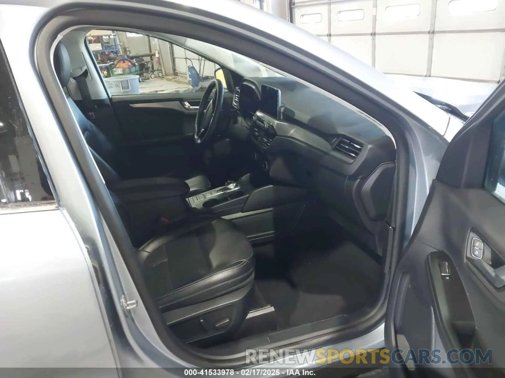 5 Фотография поврежденного автомобиля 1FMCU9J91NUA99703 FORD ESCAPE 2022