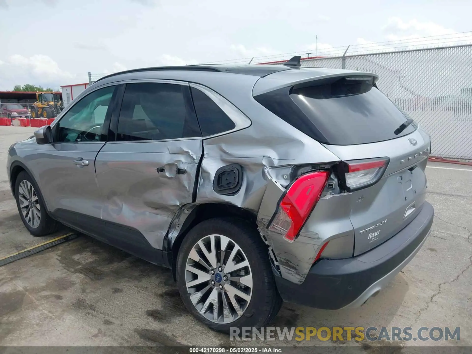6 Photograph of a damaged car 1FMCU9J98NUA15019 FORD ESCAPE 2022