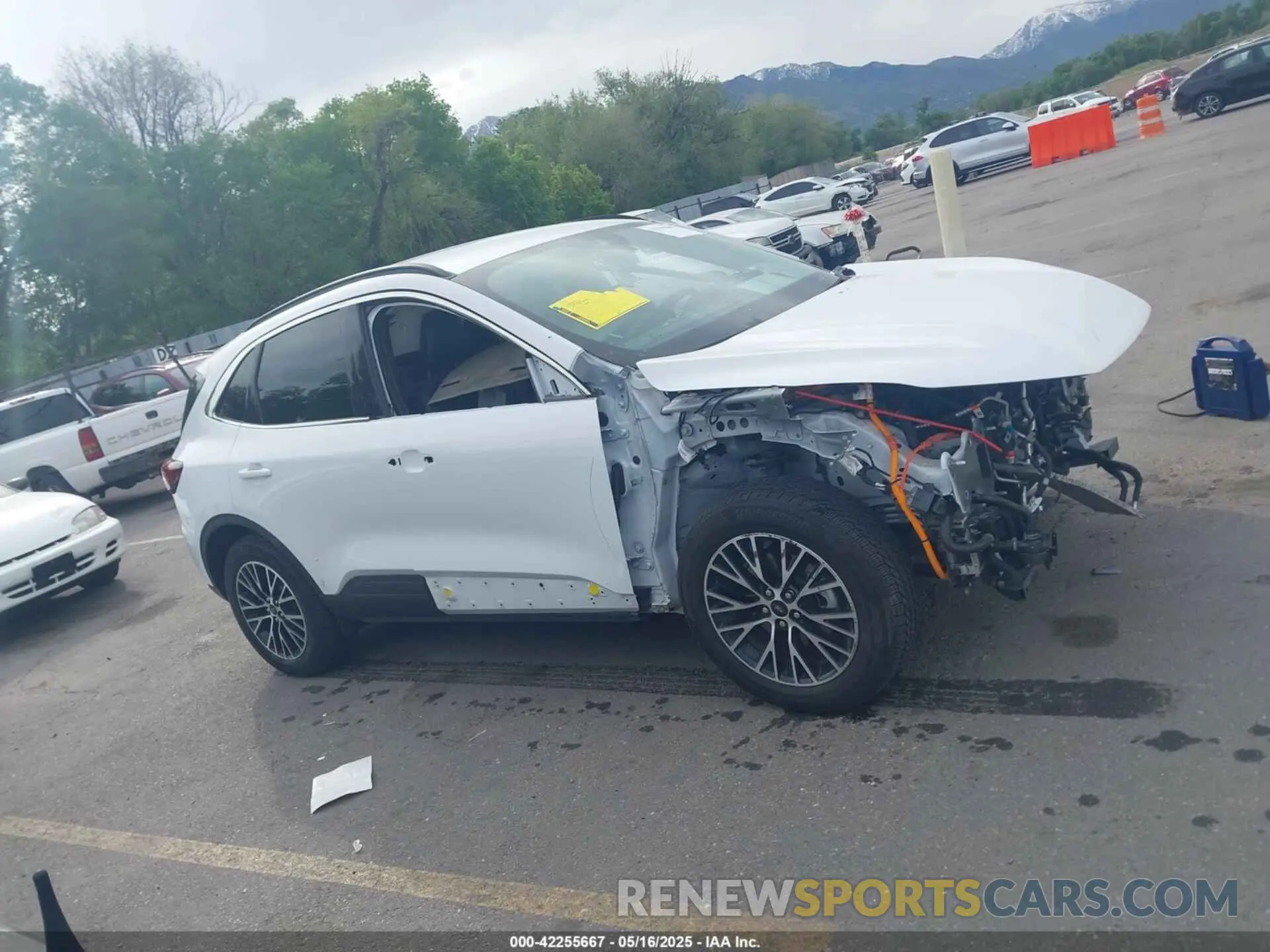 13 Photograph of a damaged car 1FMCU0E16PUA43310 FORD ESCAPE 2023