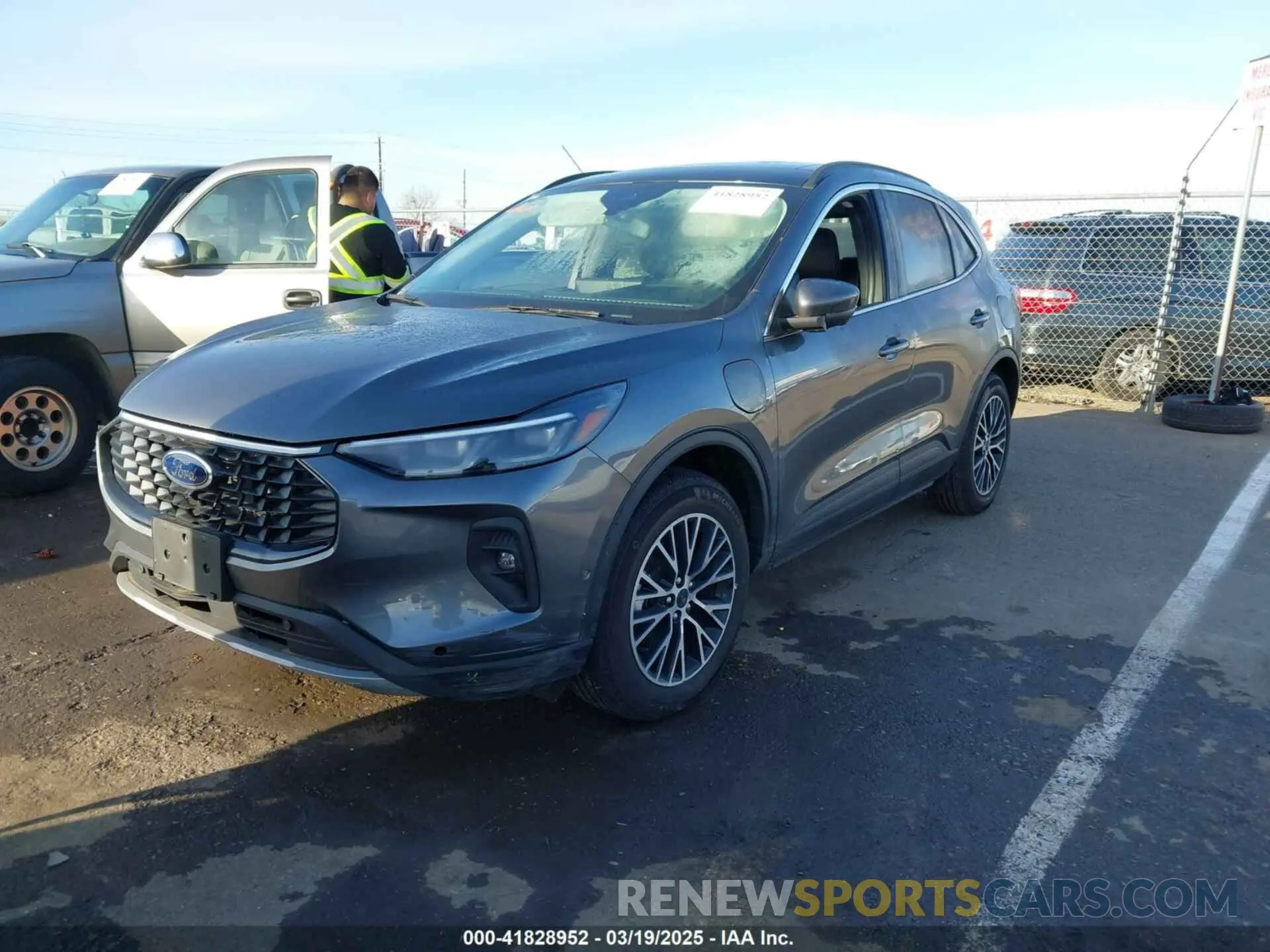 2 Фотография поврежденного автомобиля 1FMCU0E17PUB33808 FORD ESCAPE 2023