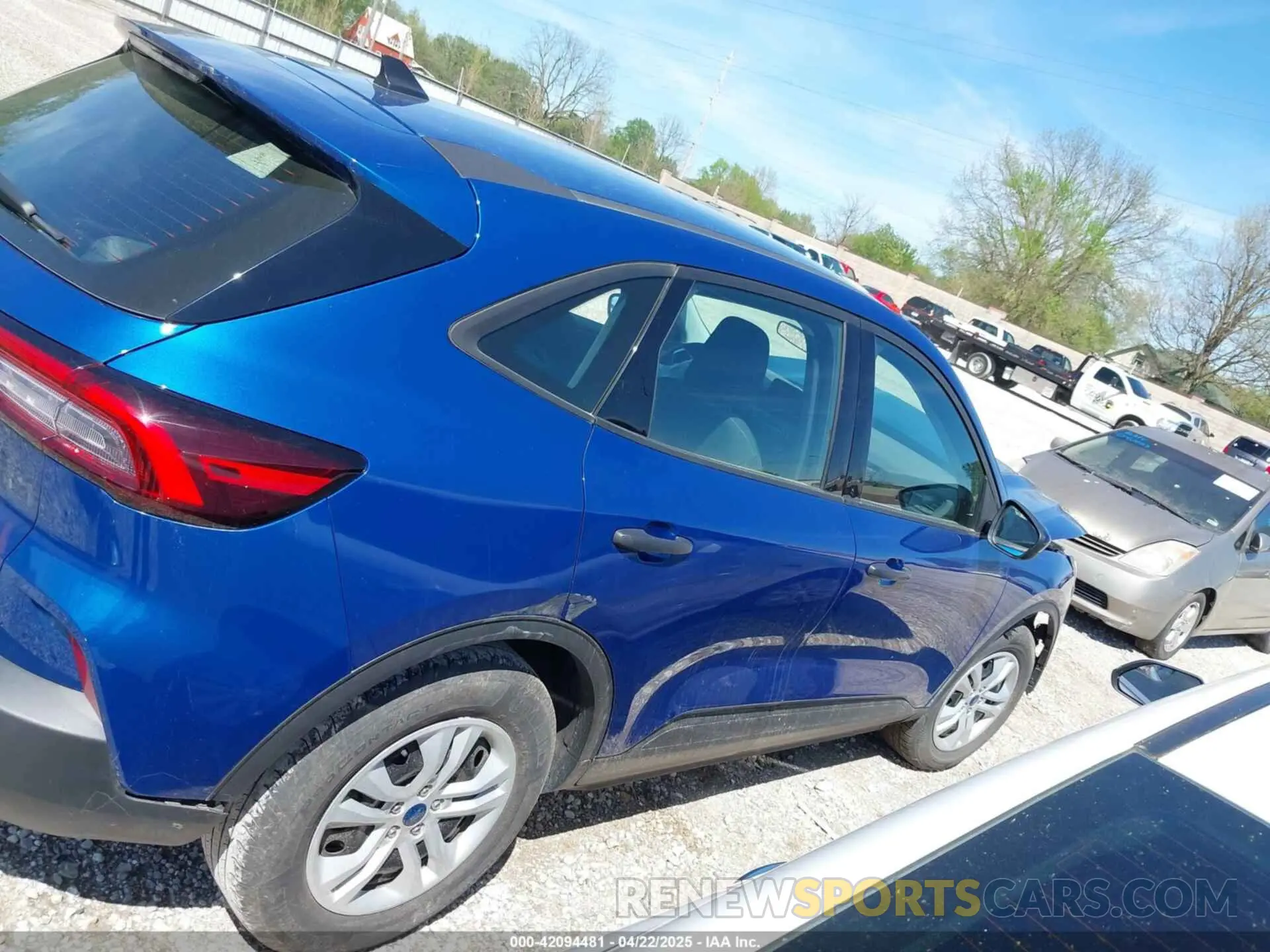 13 Photograph of a damaged car 1FMCU0FN0PUA15021 FORD ESCAPE 2023