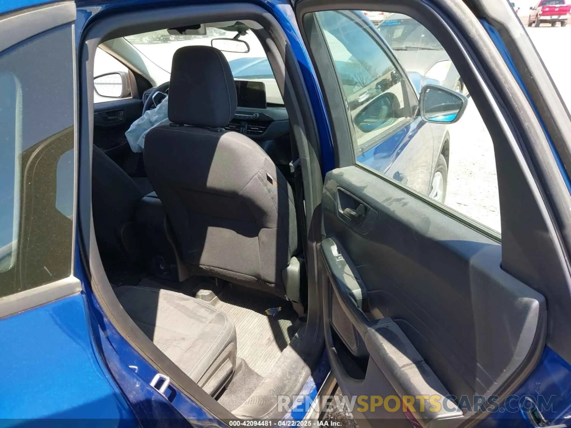 8 Photograph of a damaged car 1FMCU0FN0PUA15021 FORD ESCAPE 2023