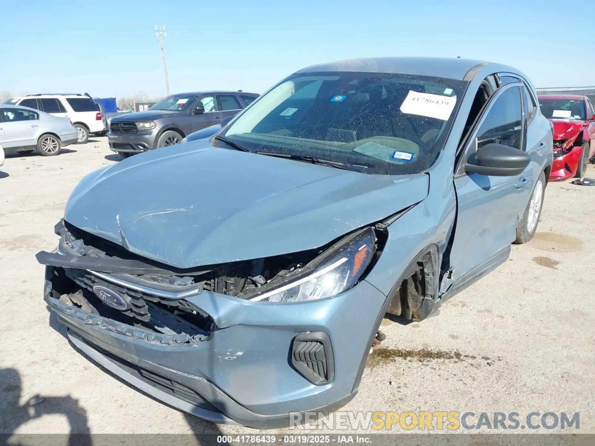 2 Photograph of a damaged car 1FMCU0GN0PUA61494 FORD ESCAPE 2023