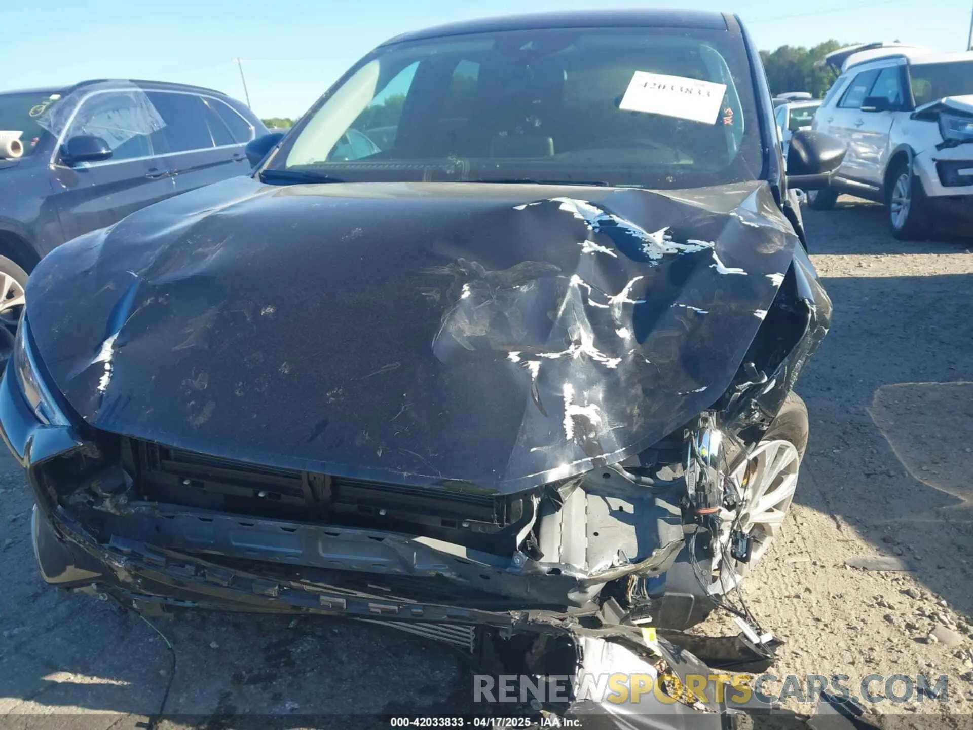 19 Photograph of a damaged car 1FMCU0GN0PUB09351 FORD ESCAPE 2023