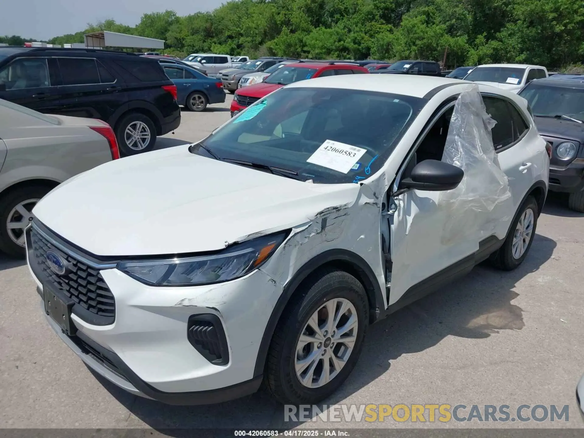 2 Photograph of a damaged car 1FMCU0GN0PUB25548 FORD ESCAPE 2023