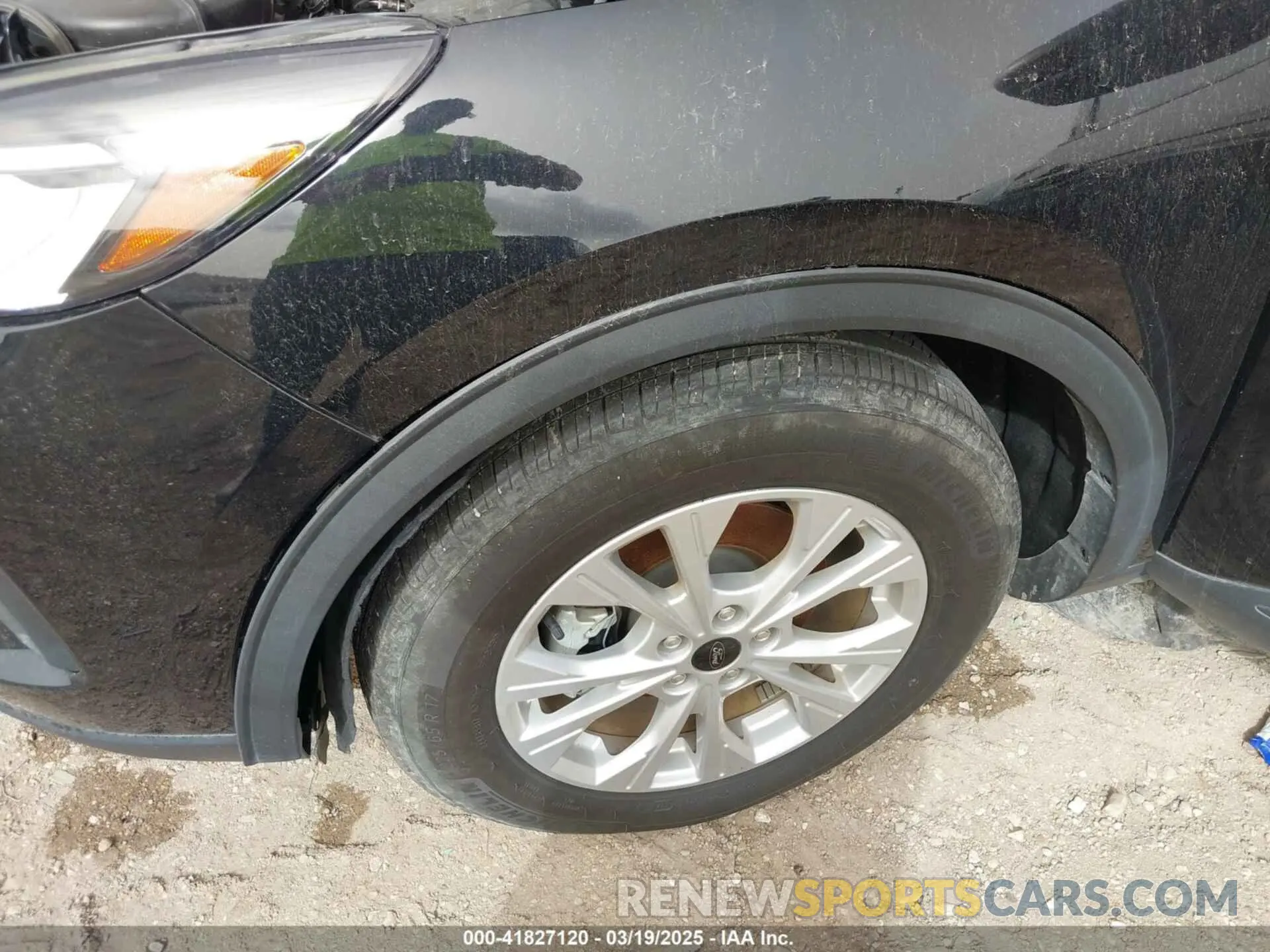6 Photograph of a damaged car 1FMCU0GN2PUA24205 FORD ESCAPE 2023