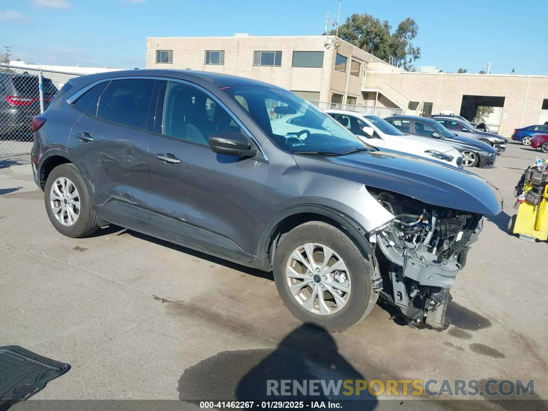 1 Photograph of a damaged car 1FMCU0GN2PUB35451 FORD ESCAPE 2023