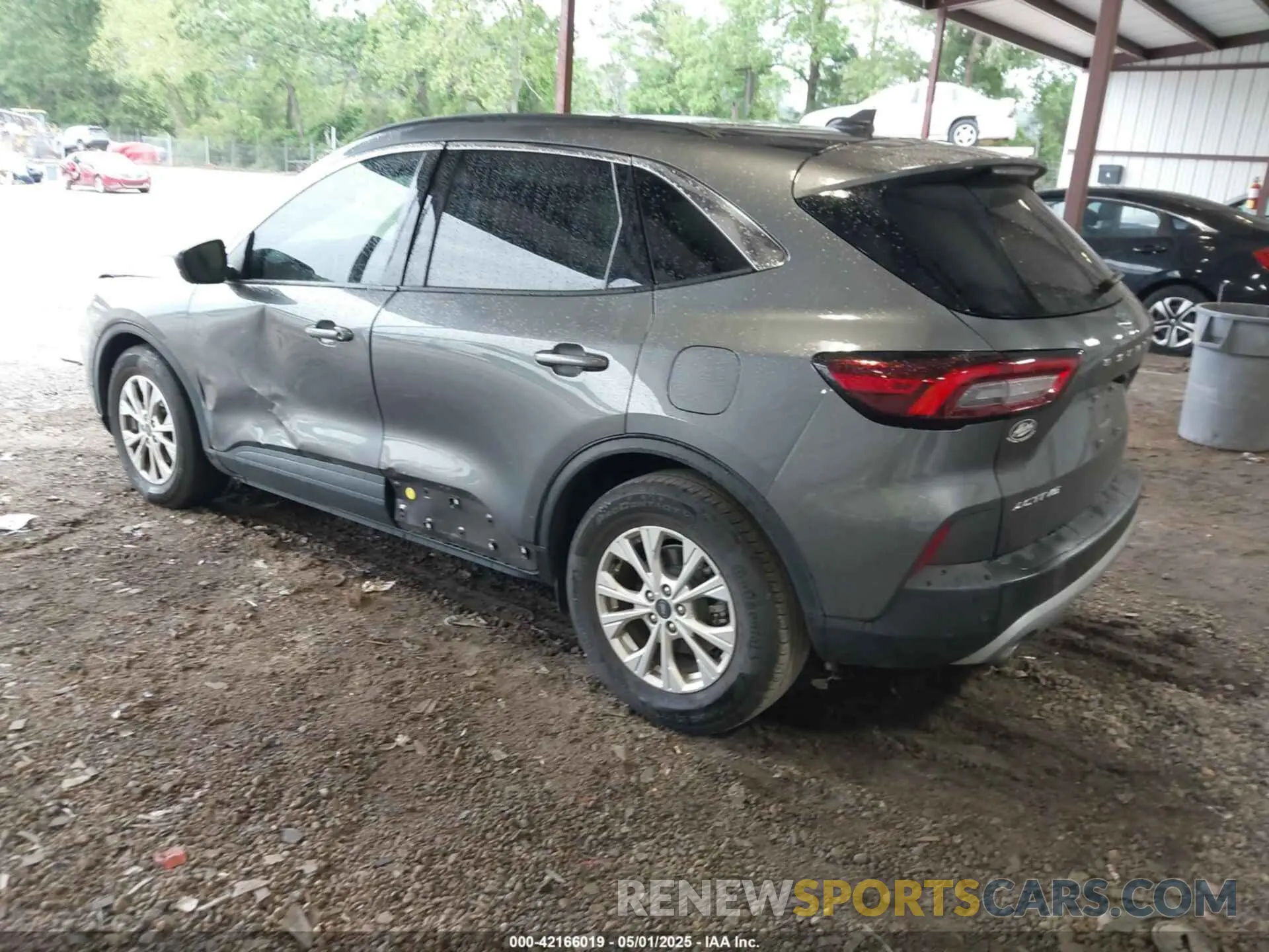 3 Фотография поврежденного автомобиля 1FMCU0GN3PUA72716 FORD ESCAPE 2023