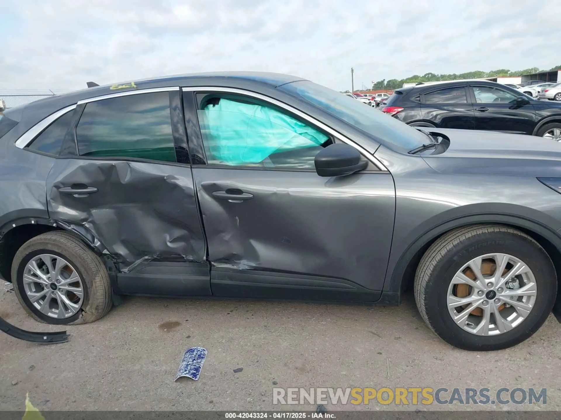 13 Photograph of a damaged car 1FMCU0GN5PUA85662 FORD ESCAPE 2023