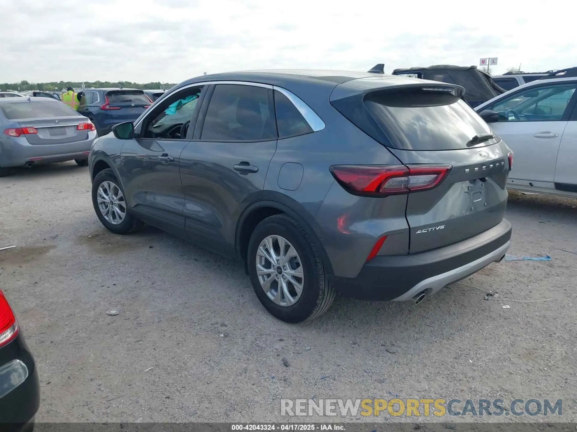3 Photograph of a damaged car 1FMCU0GN5PUA85662 FORD ESCAPE 2023