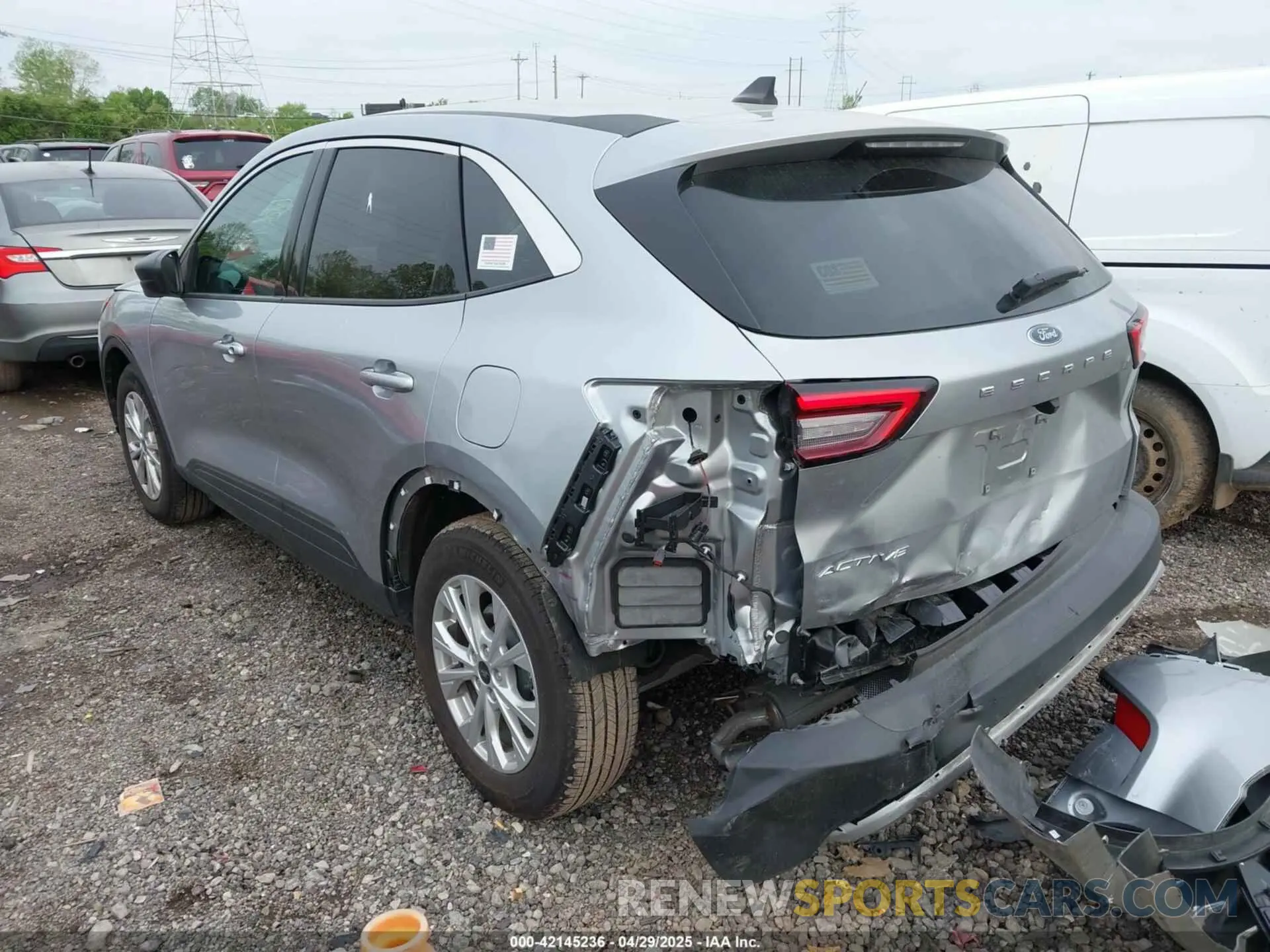 3 Photograph of a damaged car 1FMCU0GN7PUB09508 FORD ESCAPE 2023