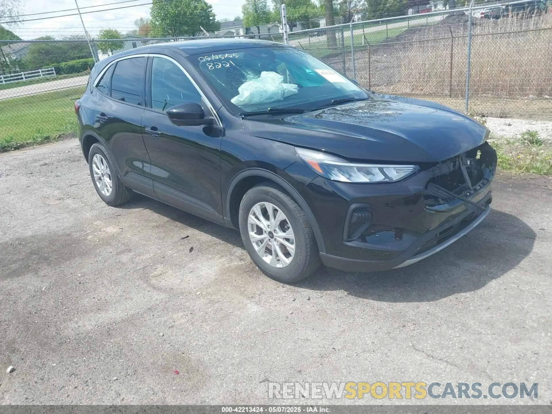 1 Photograph of a damaged car 1FMCU0GN8PUA08221 FORD ESCAPE 2023