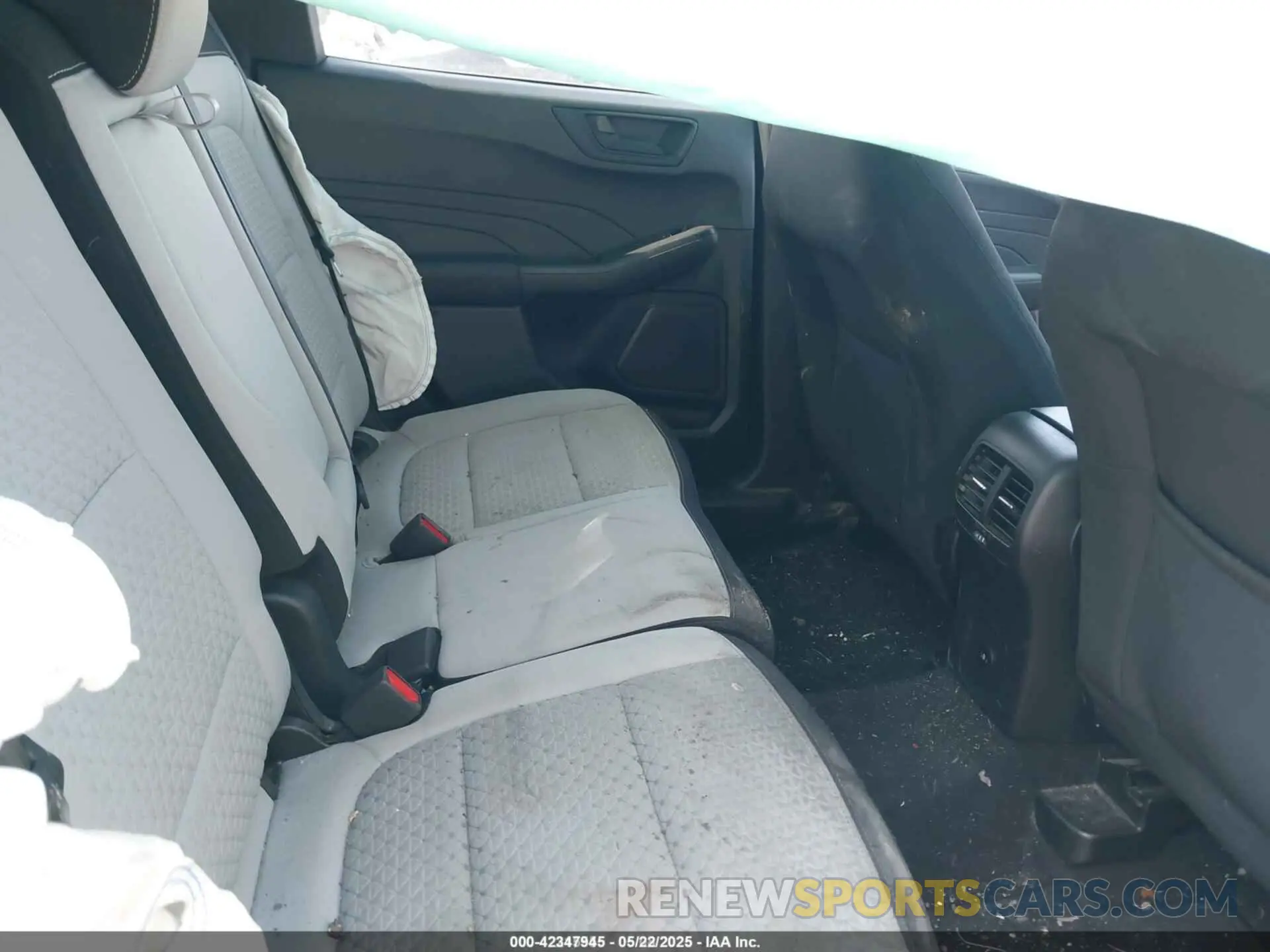 8 Photograph of a damaged car 1FMCU0GN8PUA26329 FORD ESCAPE 2023
