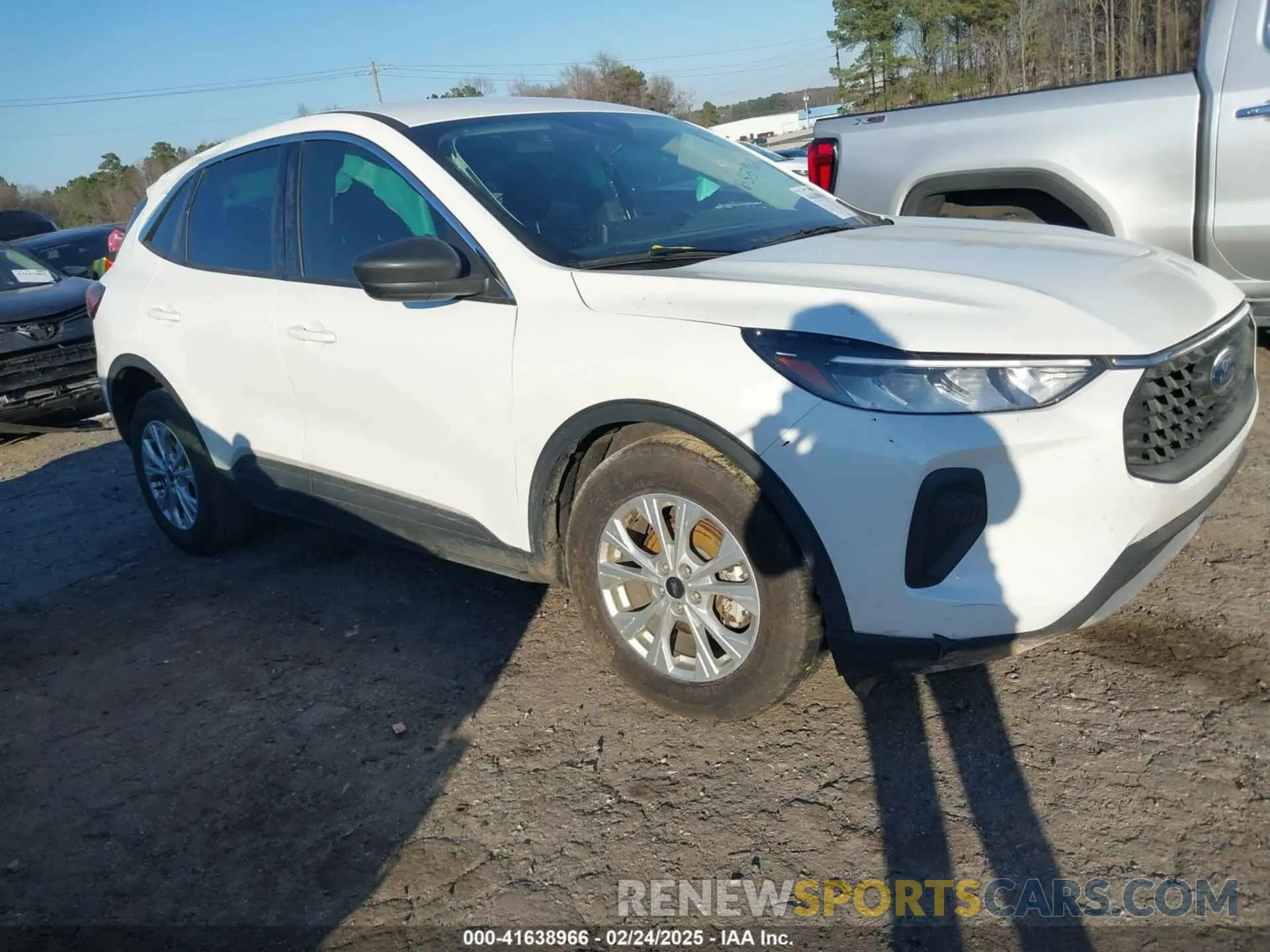 1 Photograph of a damaged car 1FMCU0GN8PUA64420 FORD ESCAPE 2023