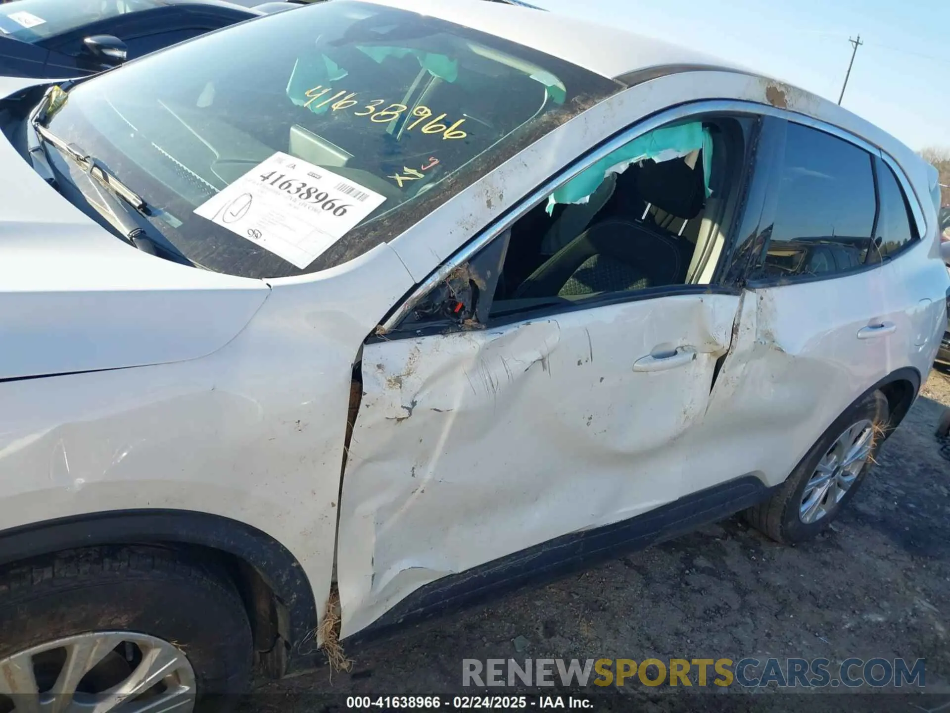 6 Photograph of a damaged car 1FMCU0GN8PUA64420 FORD ESCAPE 2023