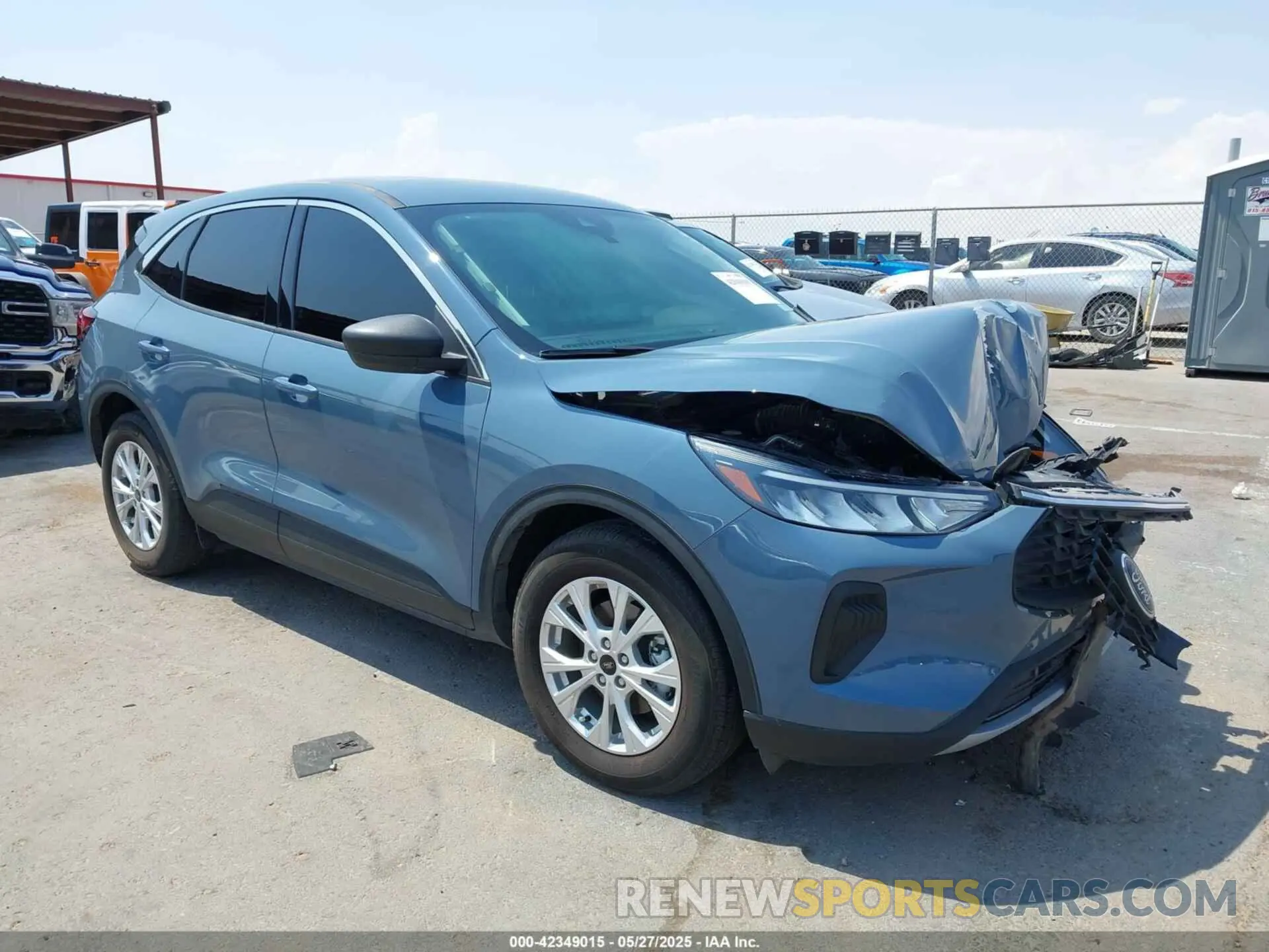 1 Фотография поврежденного автомобиля 1FMCU0GN8PUB12773 FORD ESCAPE 2023