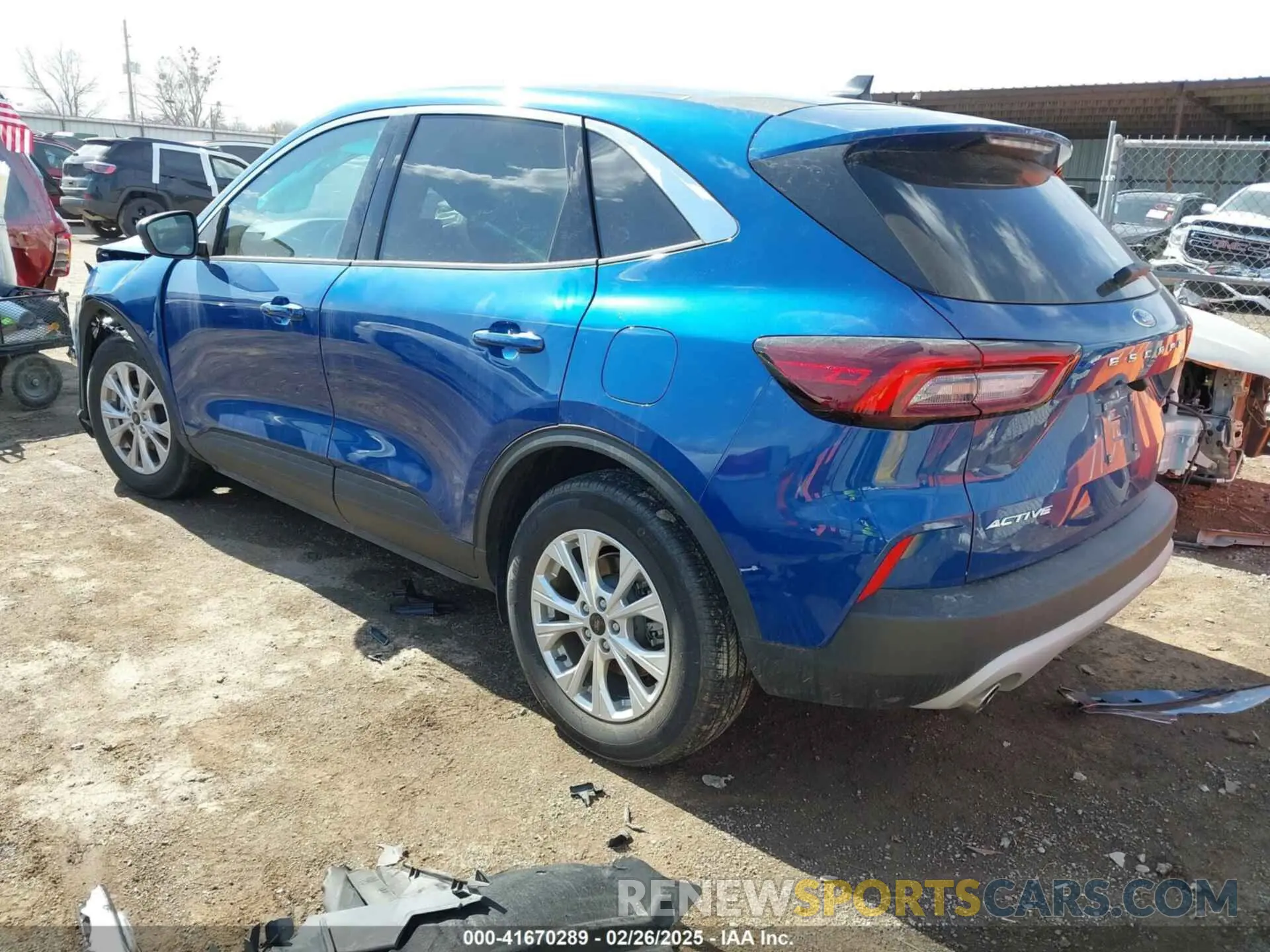3 Photograph of a damaged car 1FMCU0GNXPUA27448 FORD ESCAPE 2023