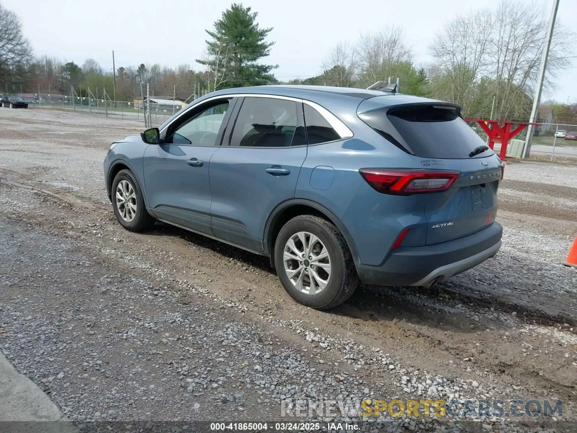 3 Photograph of a damaged car 1FMCU0GNXPUA41639 FORD ESCAPE 2023