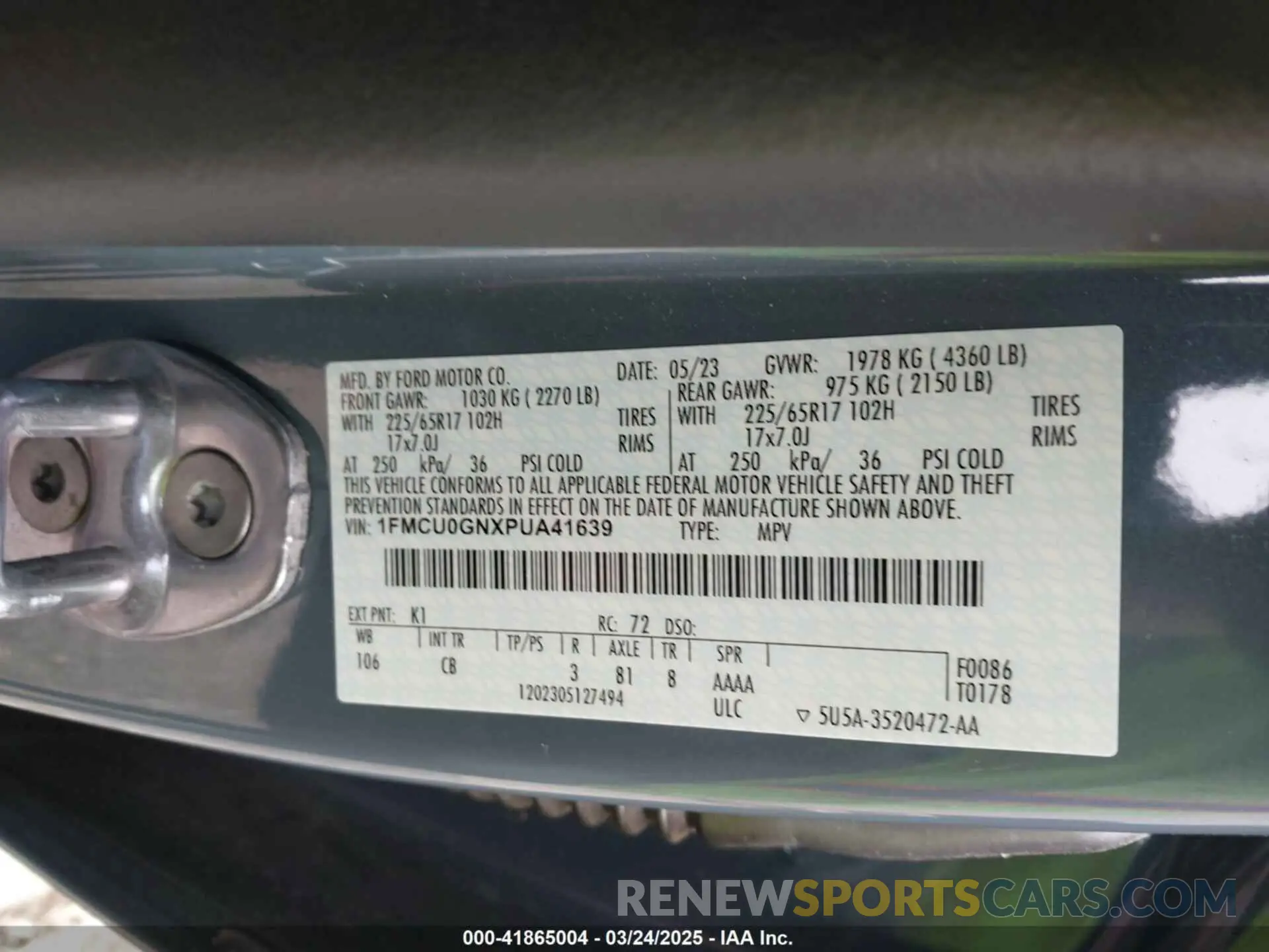 9 Photograph of a damaged car 1FMCU0GNXPUA41639 FORD ESCAPE 2023
