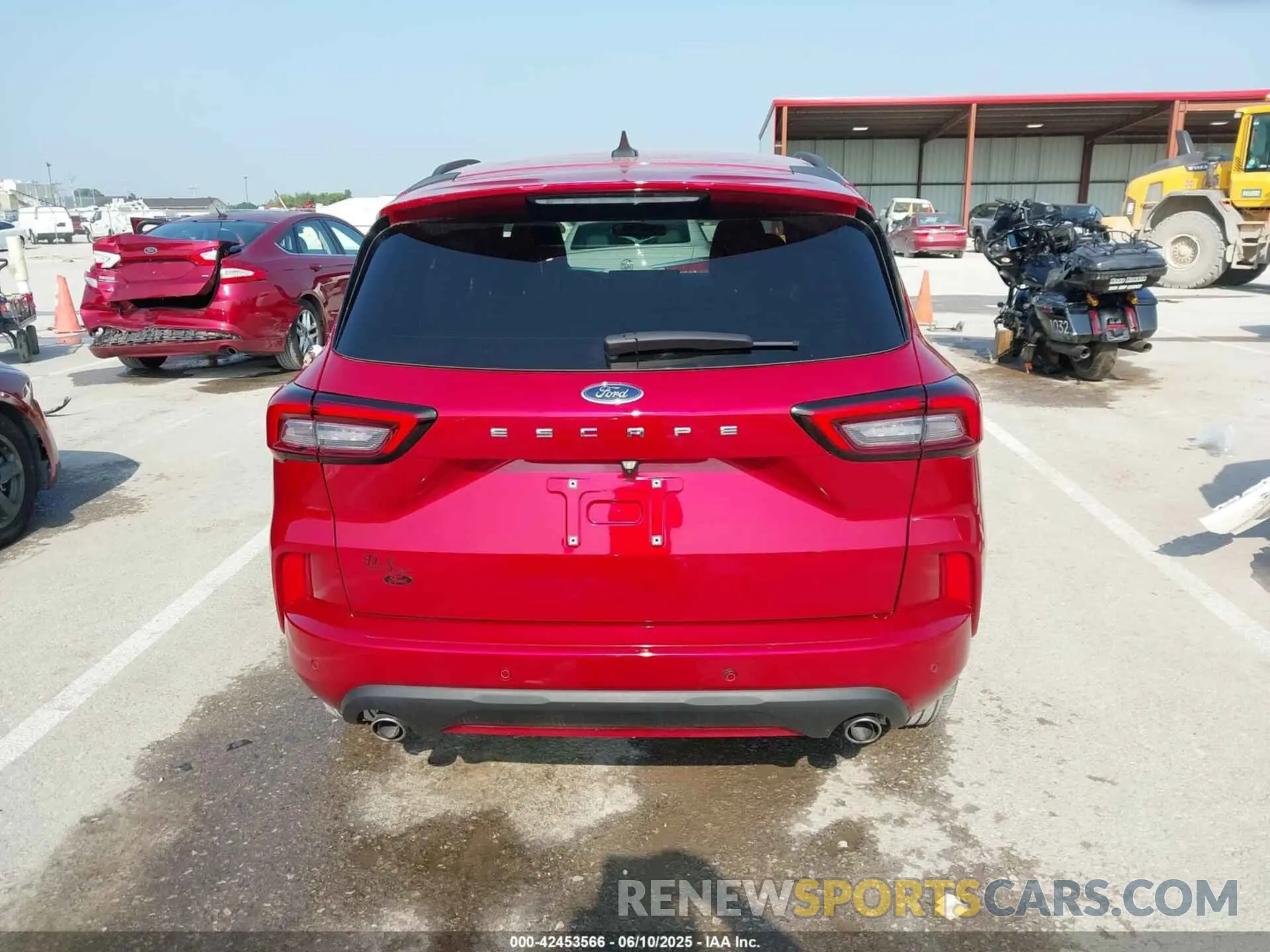16 Photograph of a damaged car 1FMCU0MN2PUA62277 FORD ESCAPE 2023