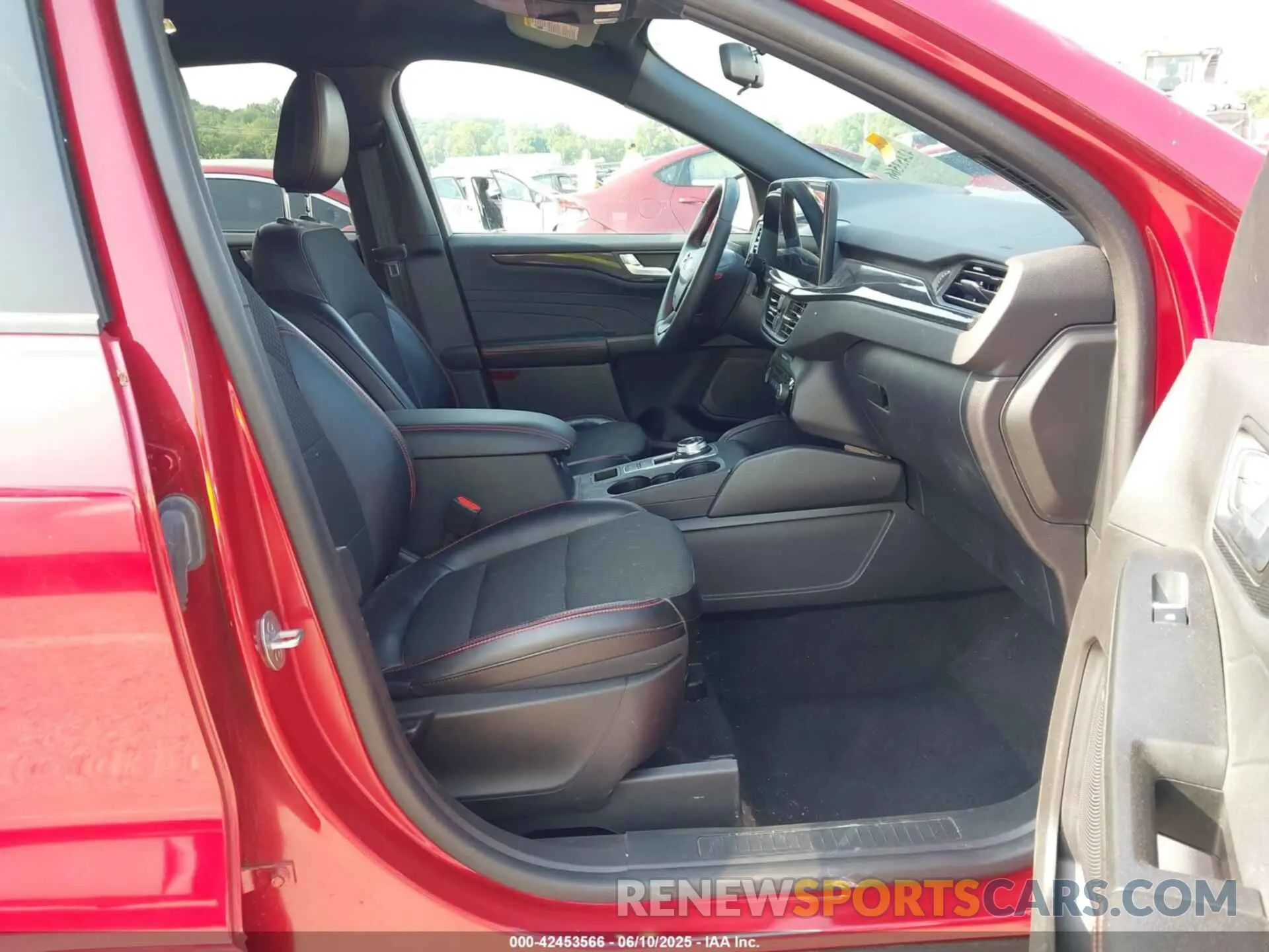 5 Photograph of a damaged car 1FMCU0MN2PUA62277 FORD ESCAPE 2023