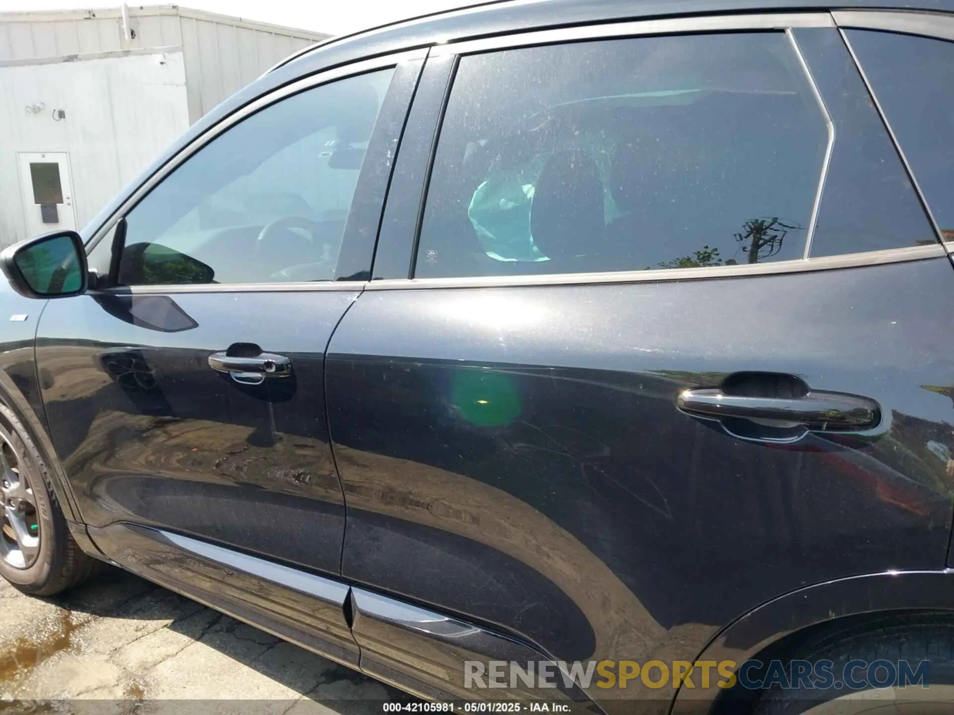 14 Photograph of a damaged car 1FMCU0MN2PUB46678 FORD ESCAPE 2023
