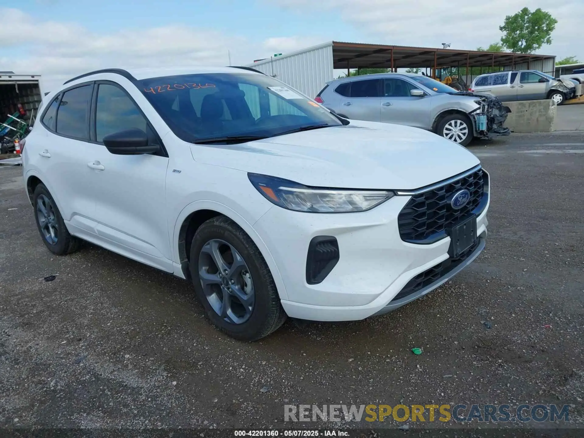 1 Фотография поврежденного автомобиля 1FMCU0MN4PUA70574 FORD ESCAPE 2023
