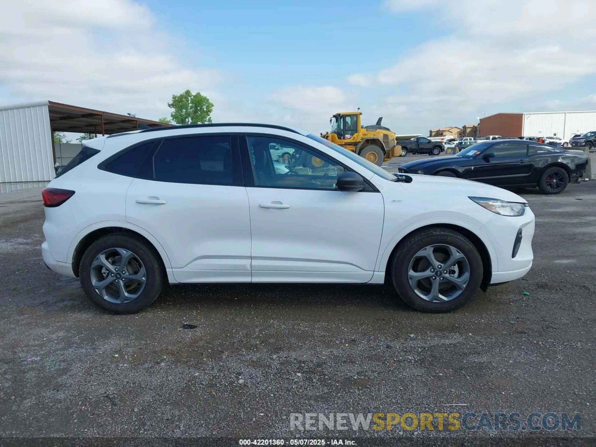 13 Фотография поврежденного автомобиля 1FMCU0MN4PUA70574 FORD ESCAPE 2023