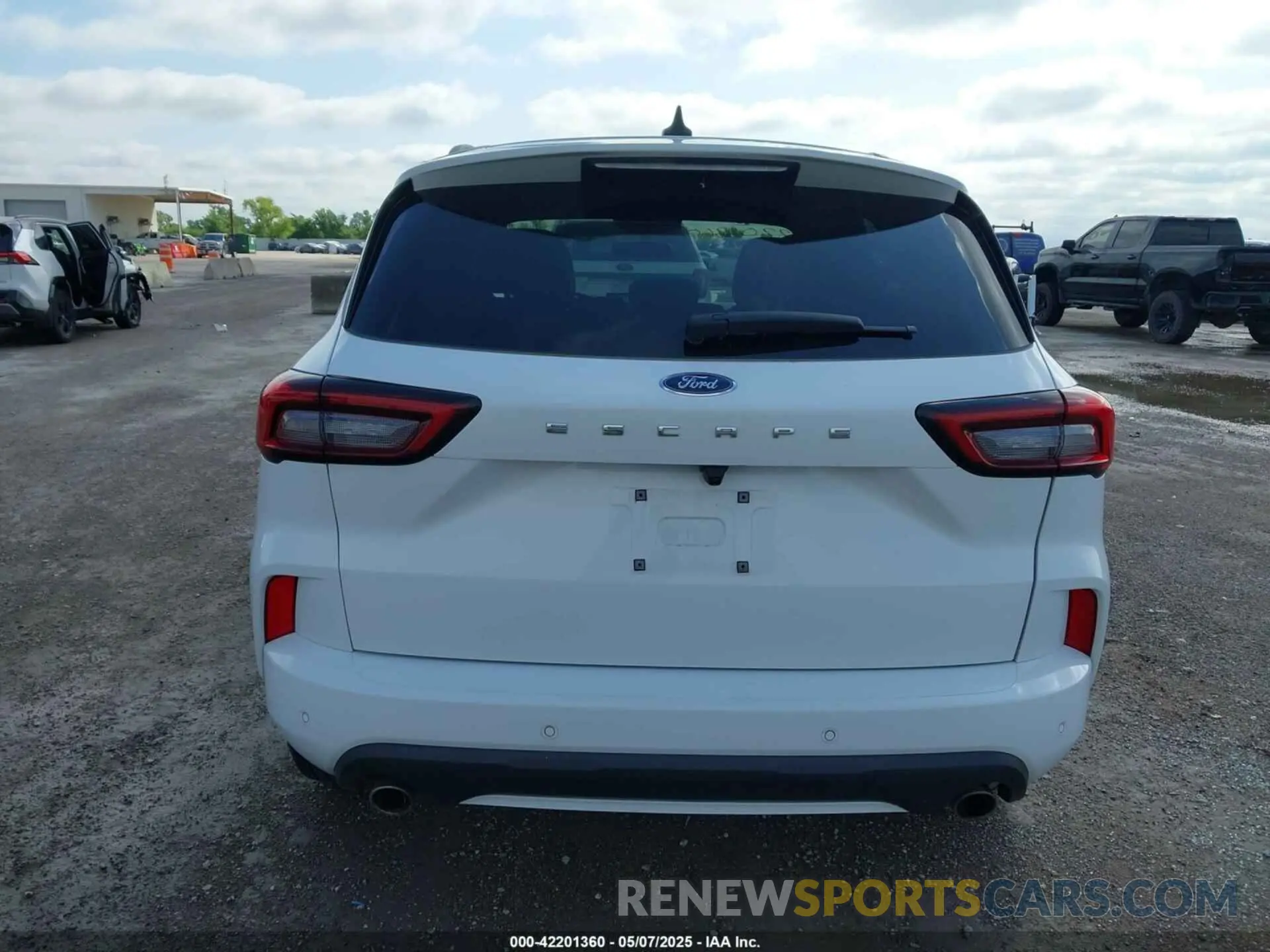 16 Фотография поврежденного автомобиля 1FMCU0MN4PUA70574 FORD ESCAPE 2023