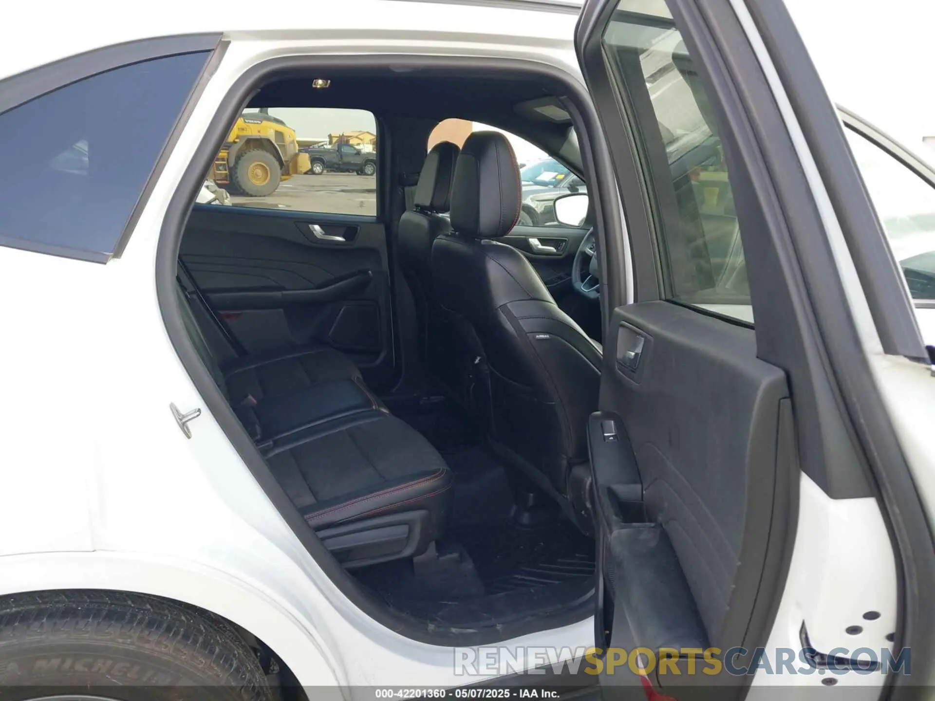 8 Фотография поврежденного автомобиля 1FMCU0MN4PUA70574 FORD ESCAPE 2023